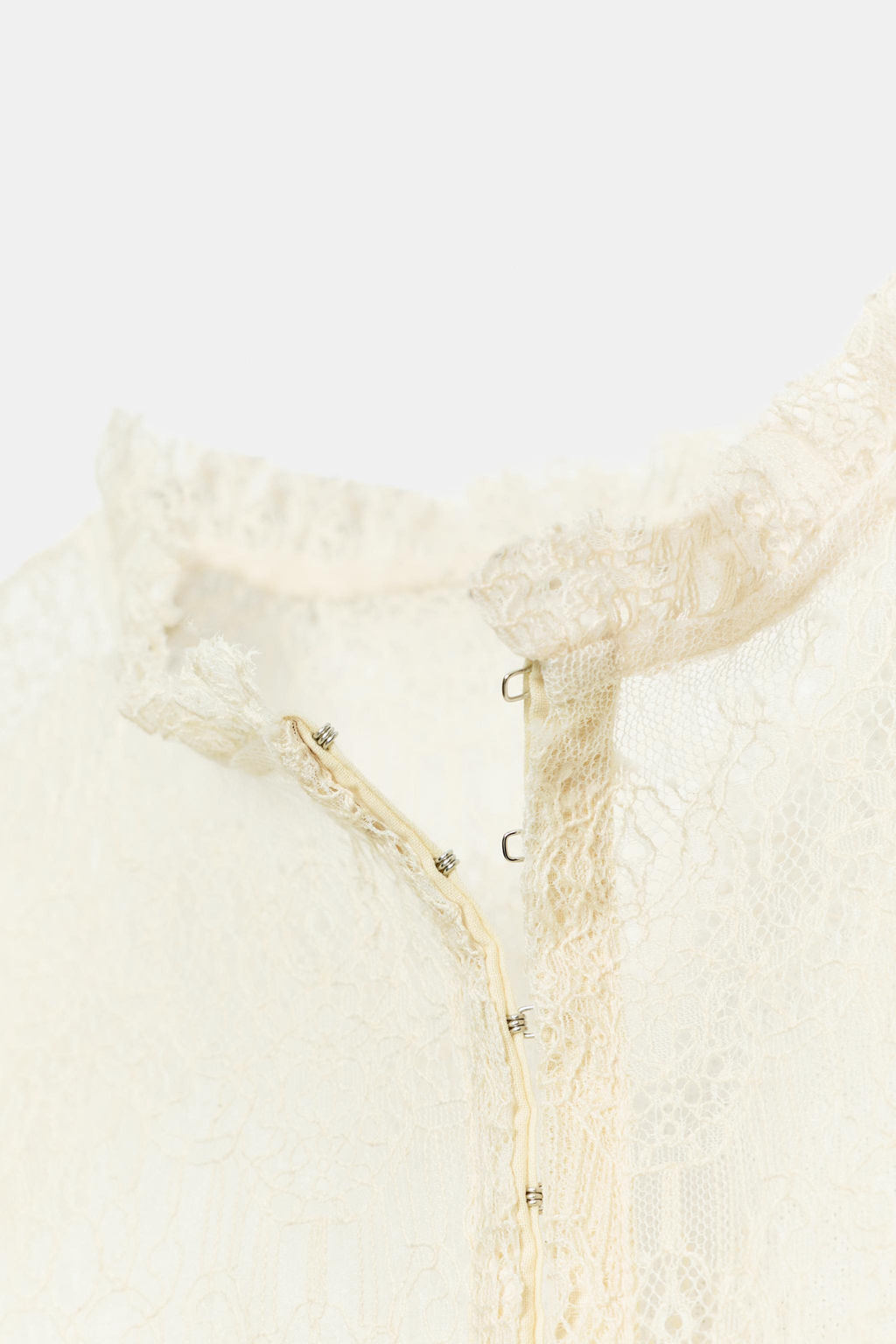 TOP CHAQUETA CORSETERA ENCAJE / Crudo
