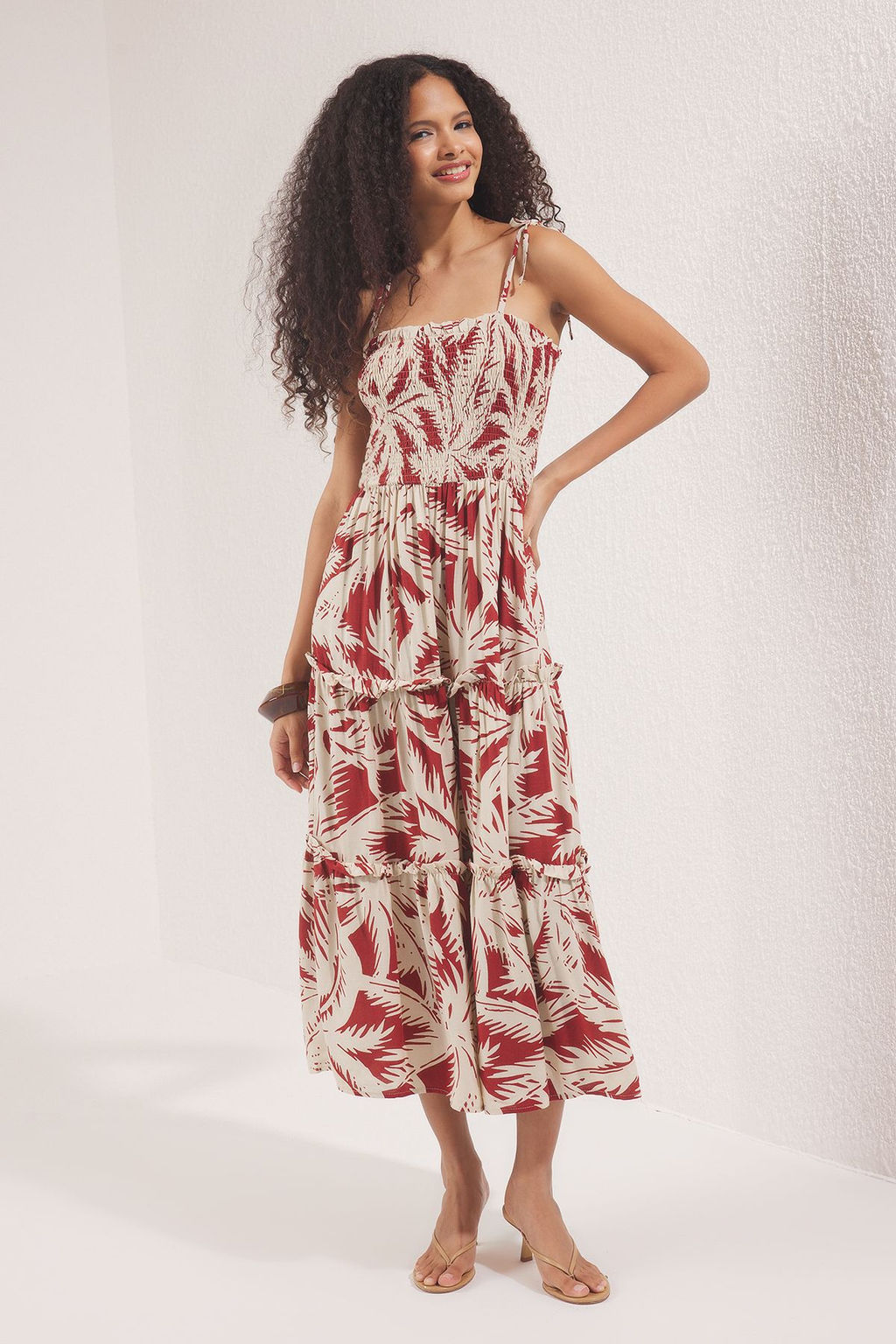 Trendyolmilla Kahverengi Cicekli Gipeli Maxi Dokuma Elbise TWOSS25EL00713 фото 2