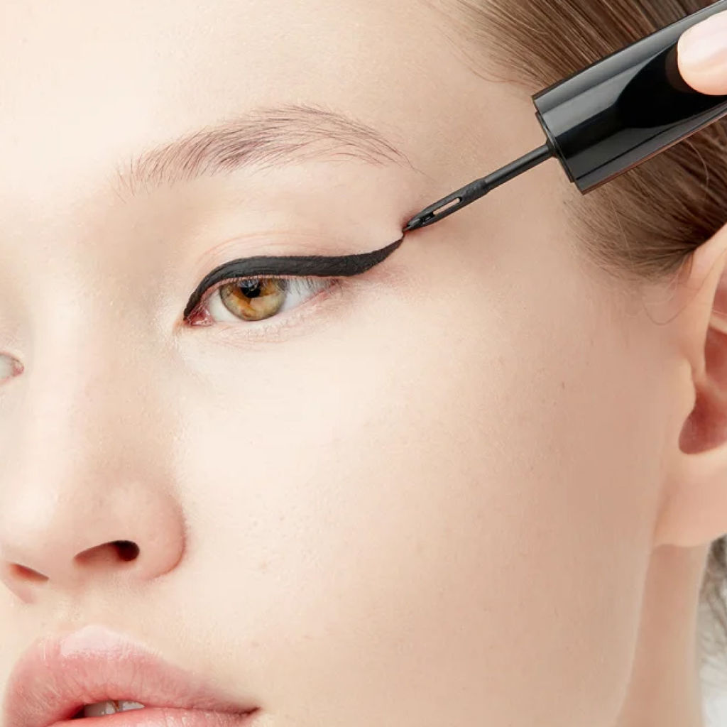 Provoc Жидкая подводка для глаз с роликом / Eyeliner Wheel 01 Matte Black, черный матовый