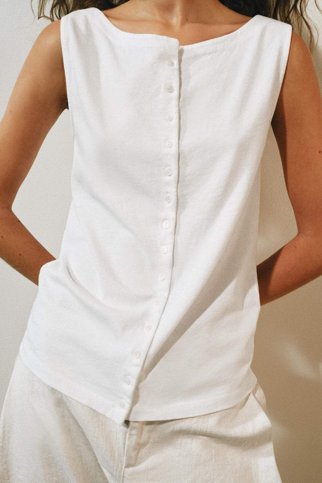 CAMISETA MANGA SISA BOTONES / Blanco - Zara фото 4