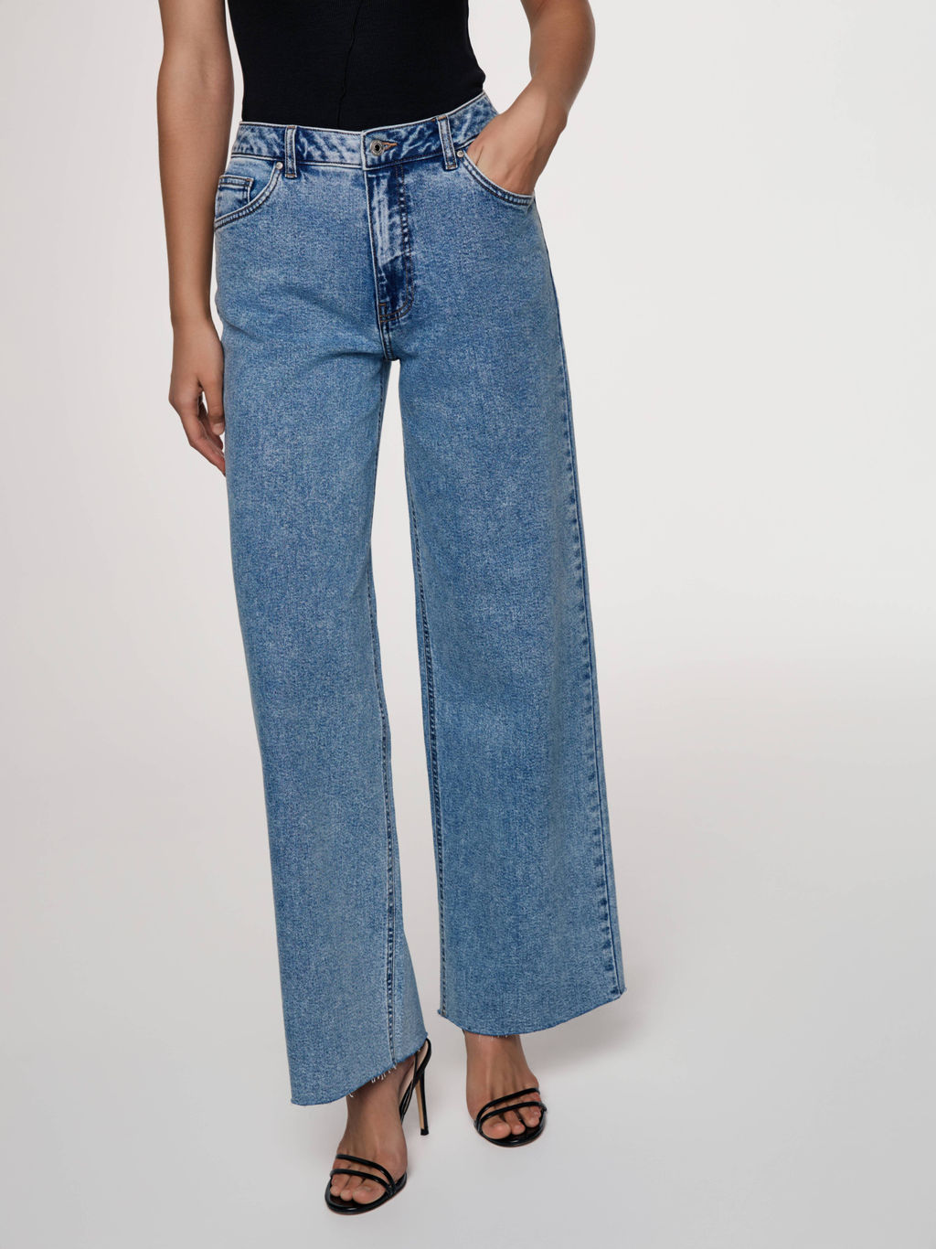 CONTE CON-637 Широкие джинсы wide leg с необработанным краем light blue