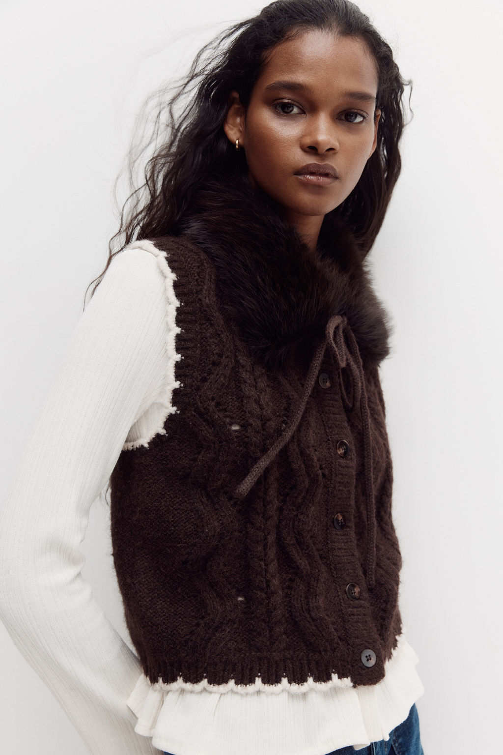 Chaleco en punto trenzado con cuello - H&m фото 6