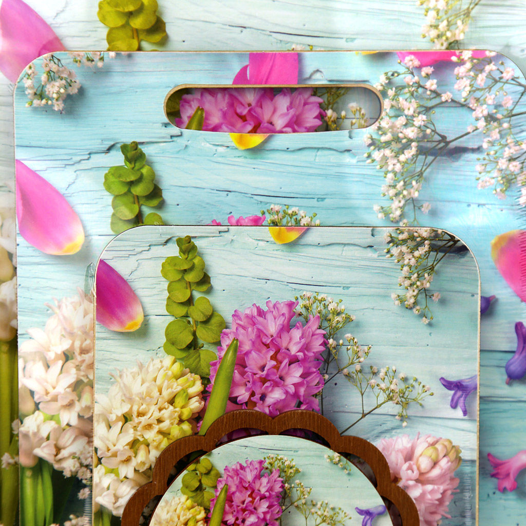 Гиацинт Комлект деревянный 4 предмета: доска разделочная 29х21х0,6см; доска разделочная 21х19,5х0,6см; подставка под горячее 14,5х14,5х0,8см; салфетница 12,5х8,5х4см (Россия) - Домашняя мода фото 2