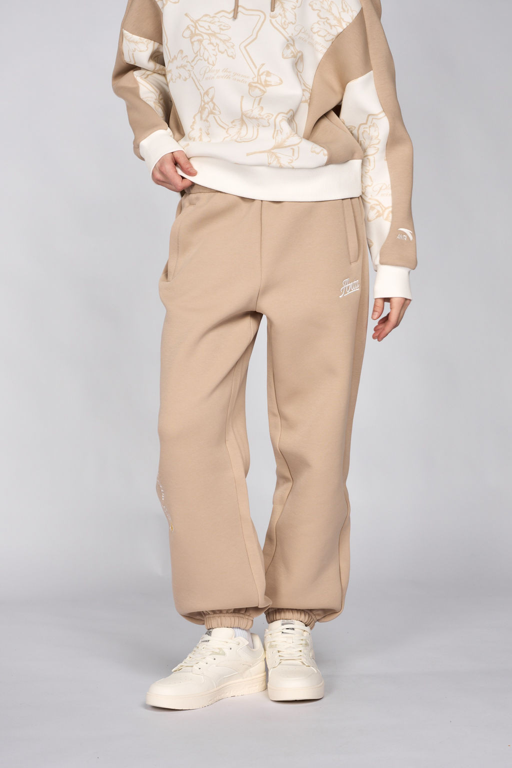 Брюки трикотажные Бежевый Vintage sports Knit Track Pants