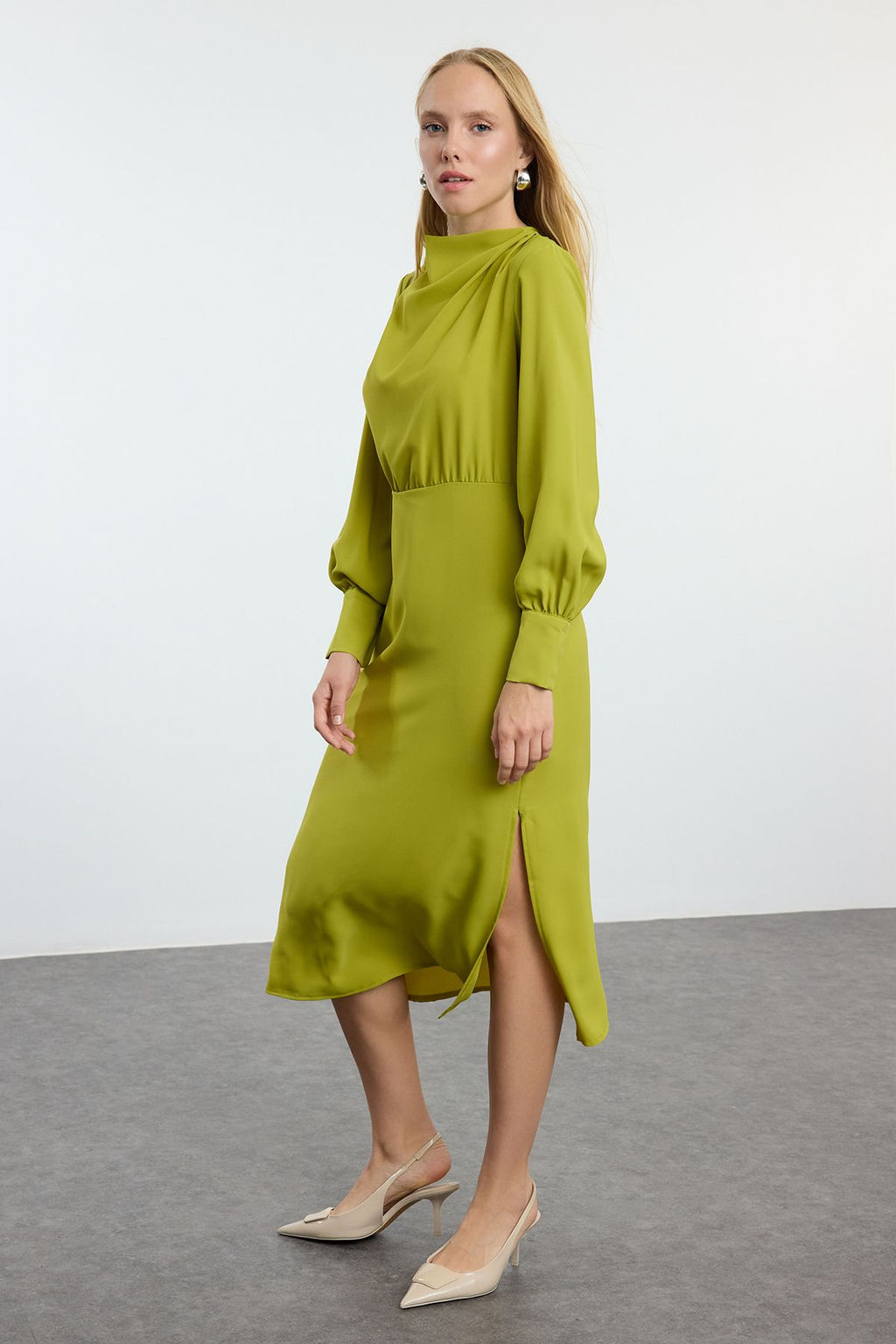 TRENDYOLMILLA Siyah Midi Y?rtmacl? Dokuma Elbise TWOAW24EL00851  фото 16