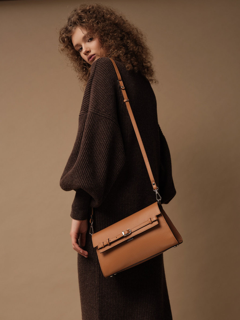 Сумка Emma DBR 31112 коричневый лист  фото 10