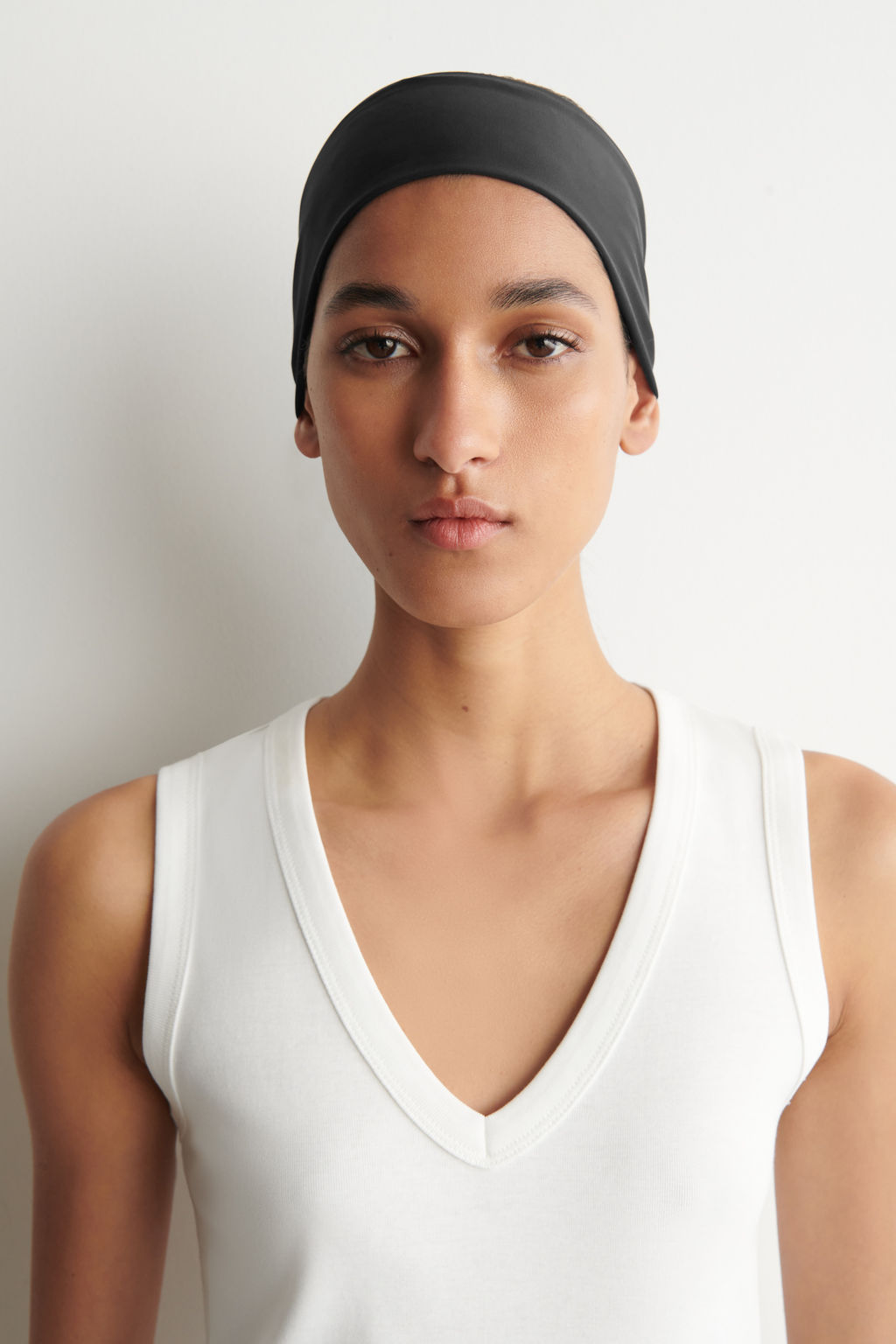CAMISETA DE TIRANTES DE ALGOD?N CON CUELLO DE PICO - H&m фото 10