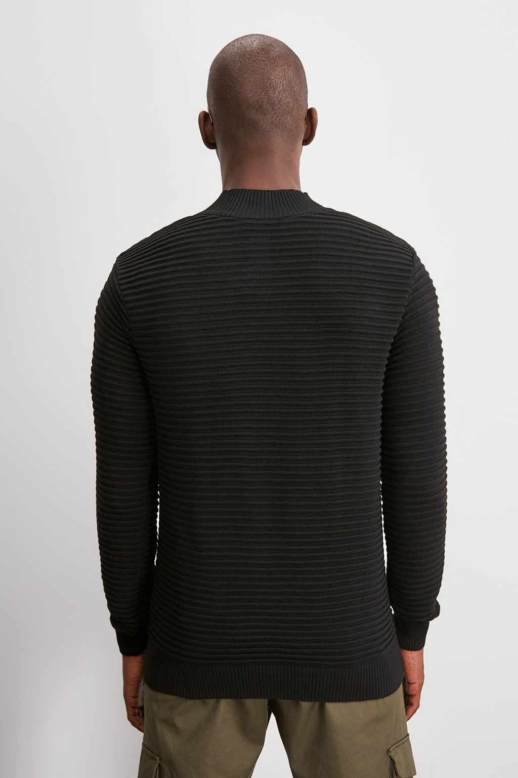 Trendyolmilla Man Siyah Slim Dar Kesim Yar?m Bal?kc? Yaka Dokulu Triko Kazak TMNAW20LS0012