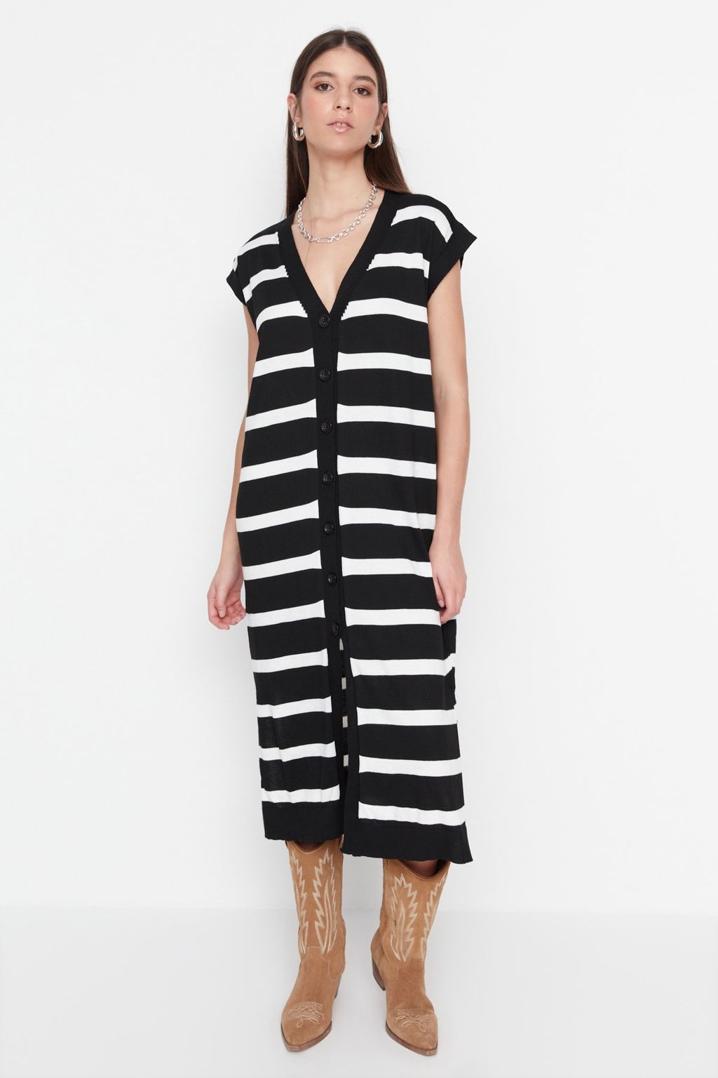 Trendyolmilla Siyah Oversize Midi Elbise TWOSS22EL1076