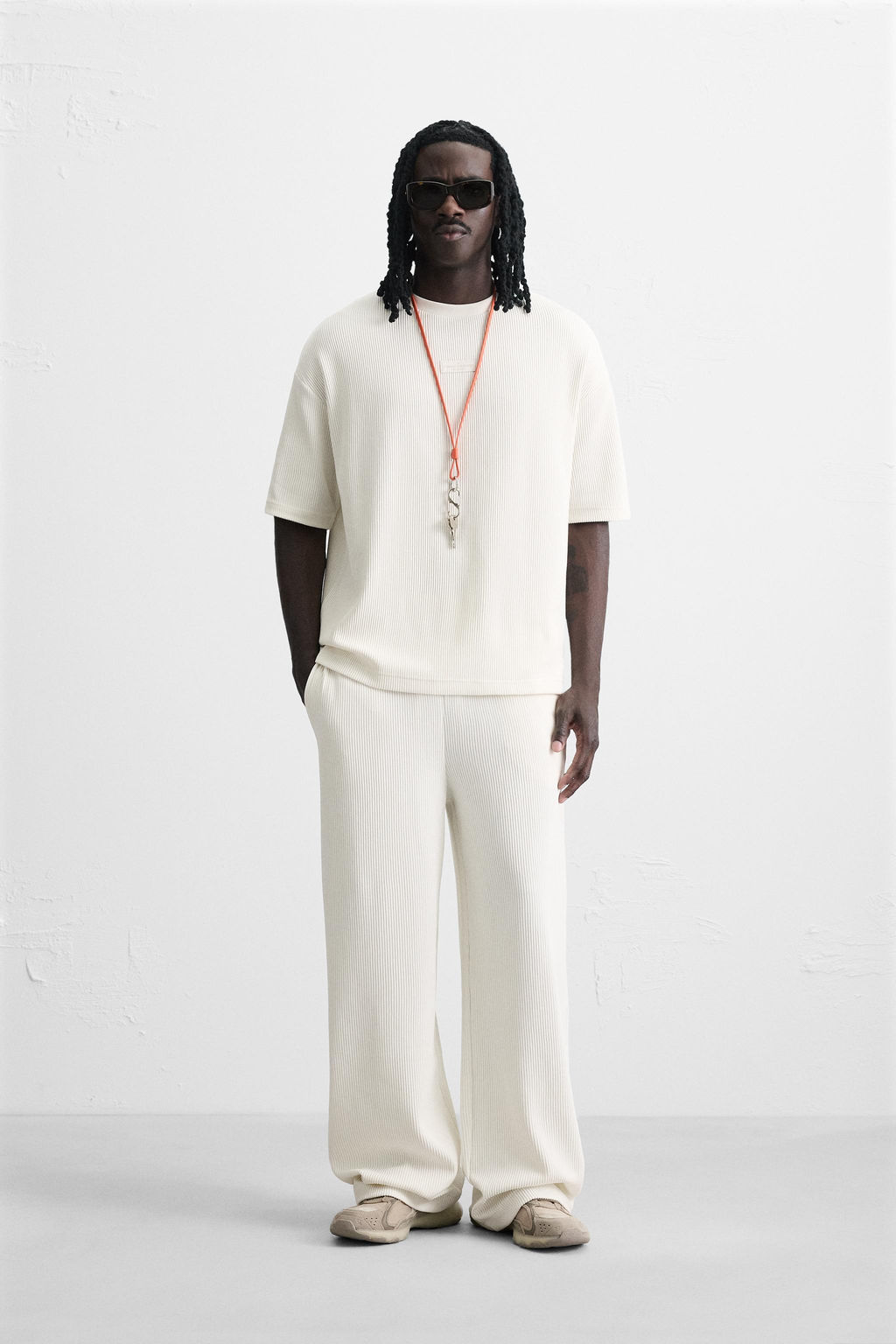 VERTICAL TEXTURE T-SHIRT