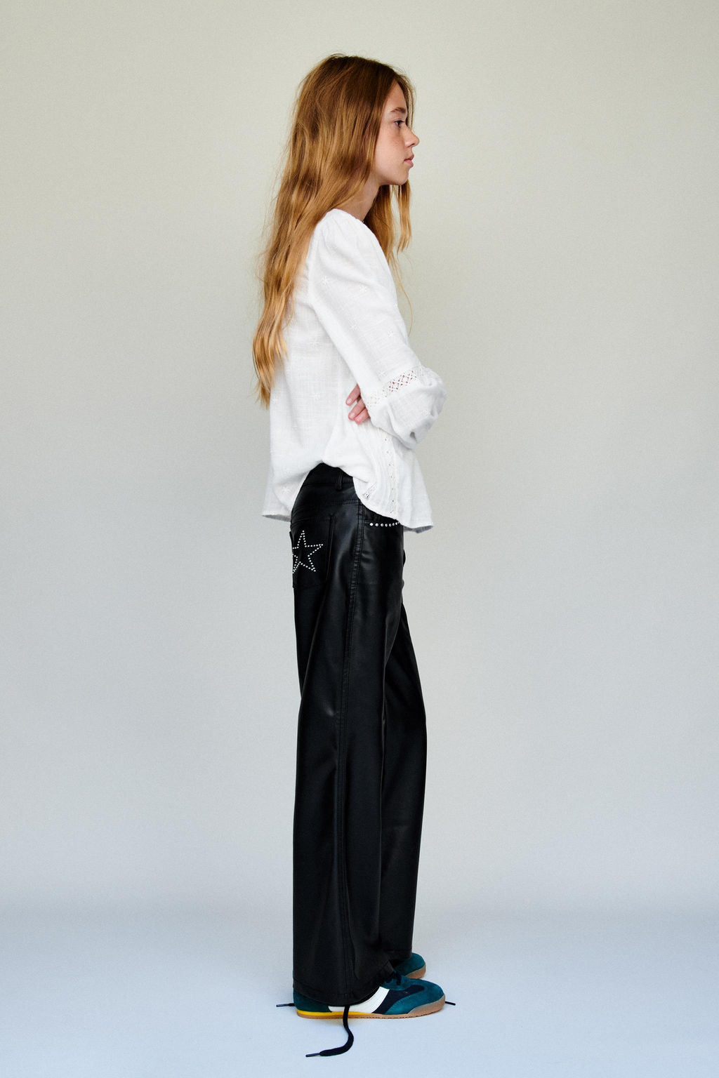 STUDDED LEATHER EFFECT FLARE TROUSERS - Zara фото 5