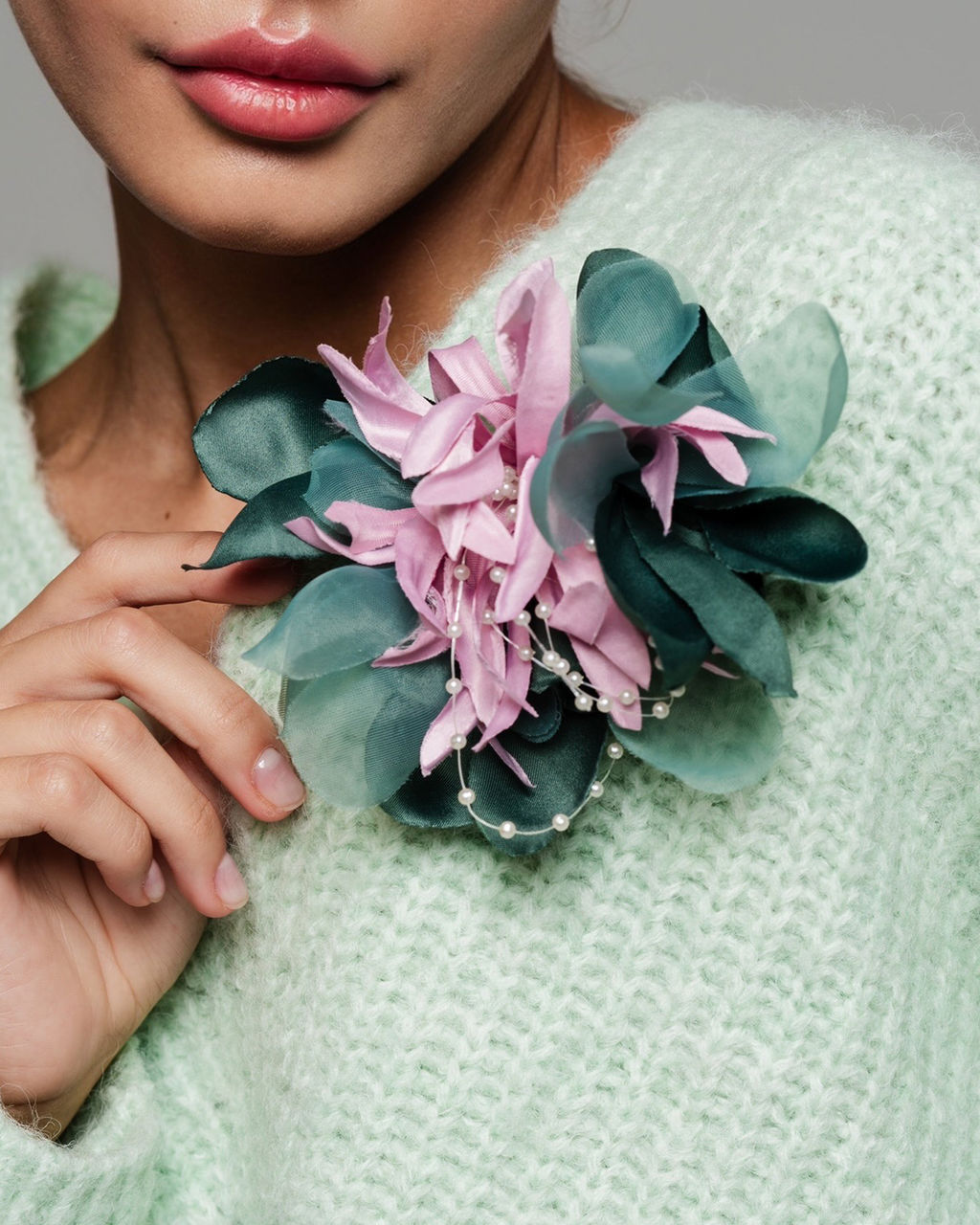 Объемная брошь из органзы - Sahar art lab фото 2