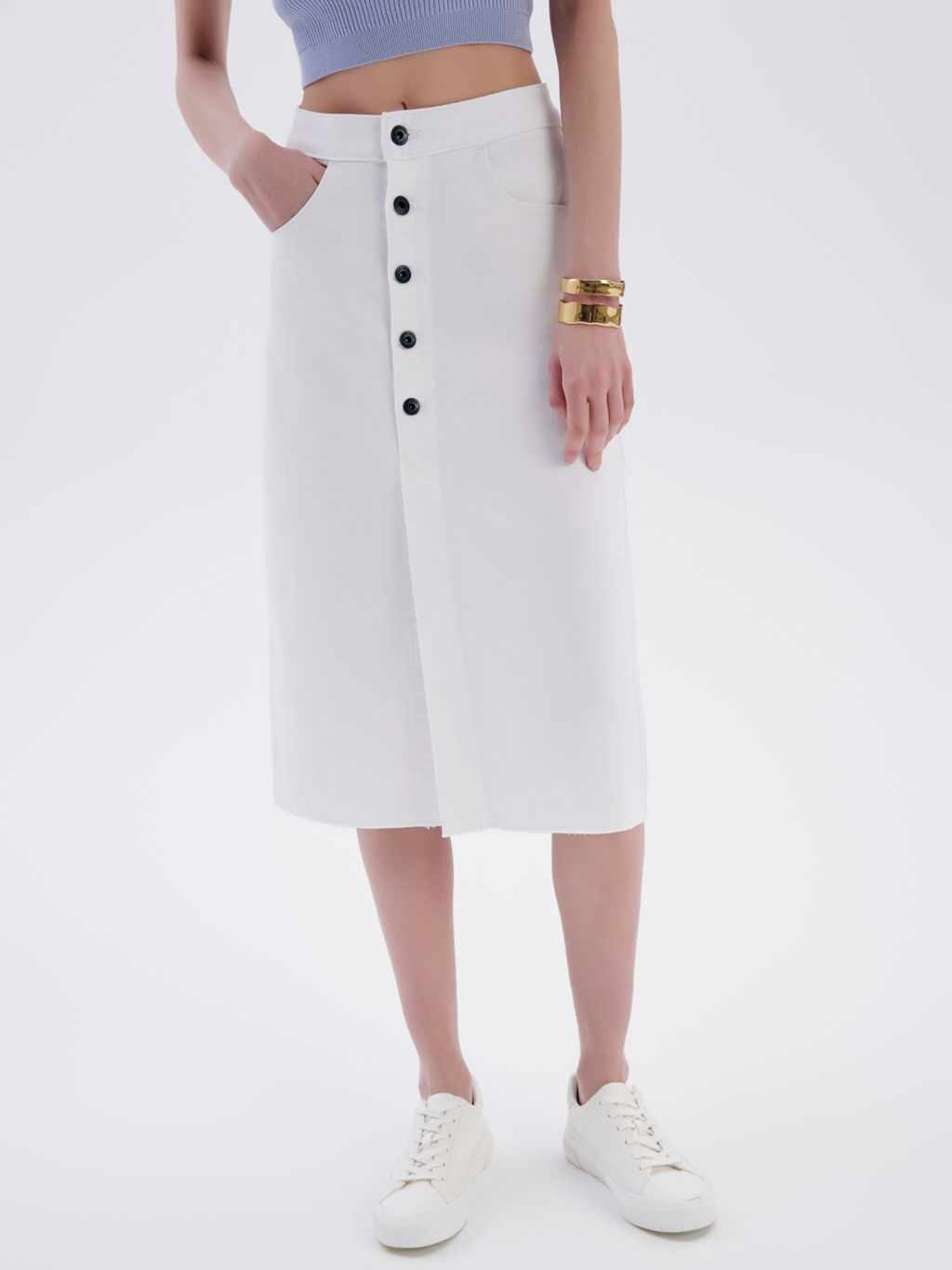 CONTE CON-651 Белая джинсовая юбка-midi на пуговицах с необработанным краем white