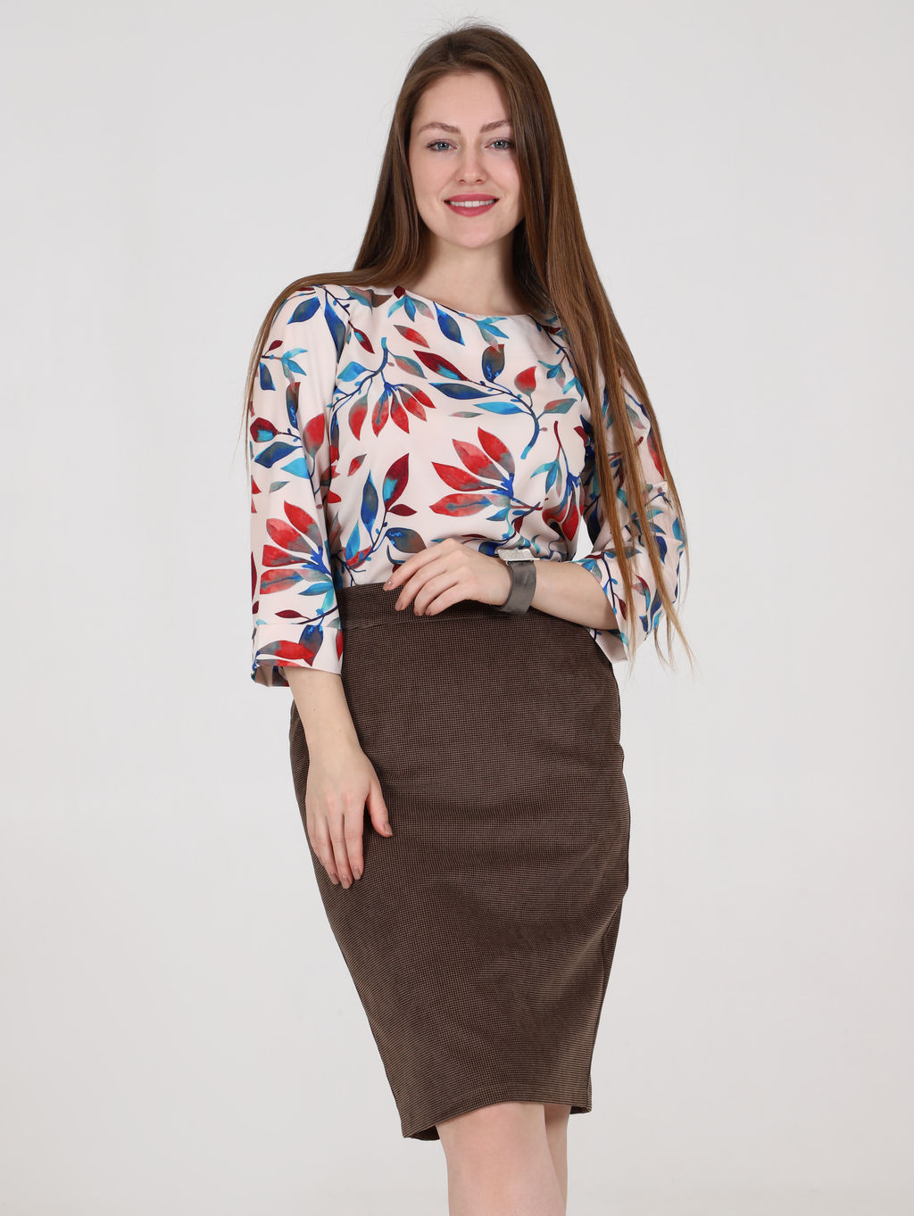 Юбка классическая из вельвета коричневая