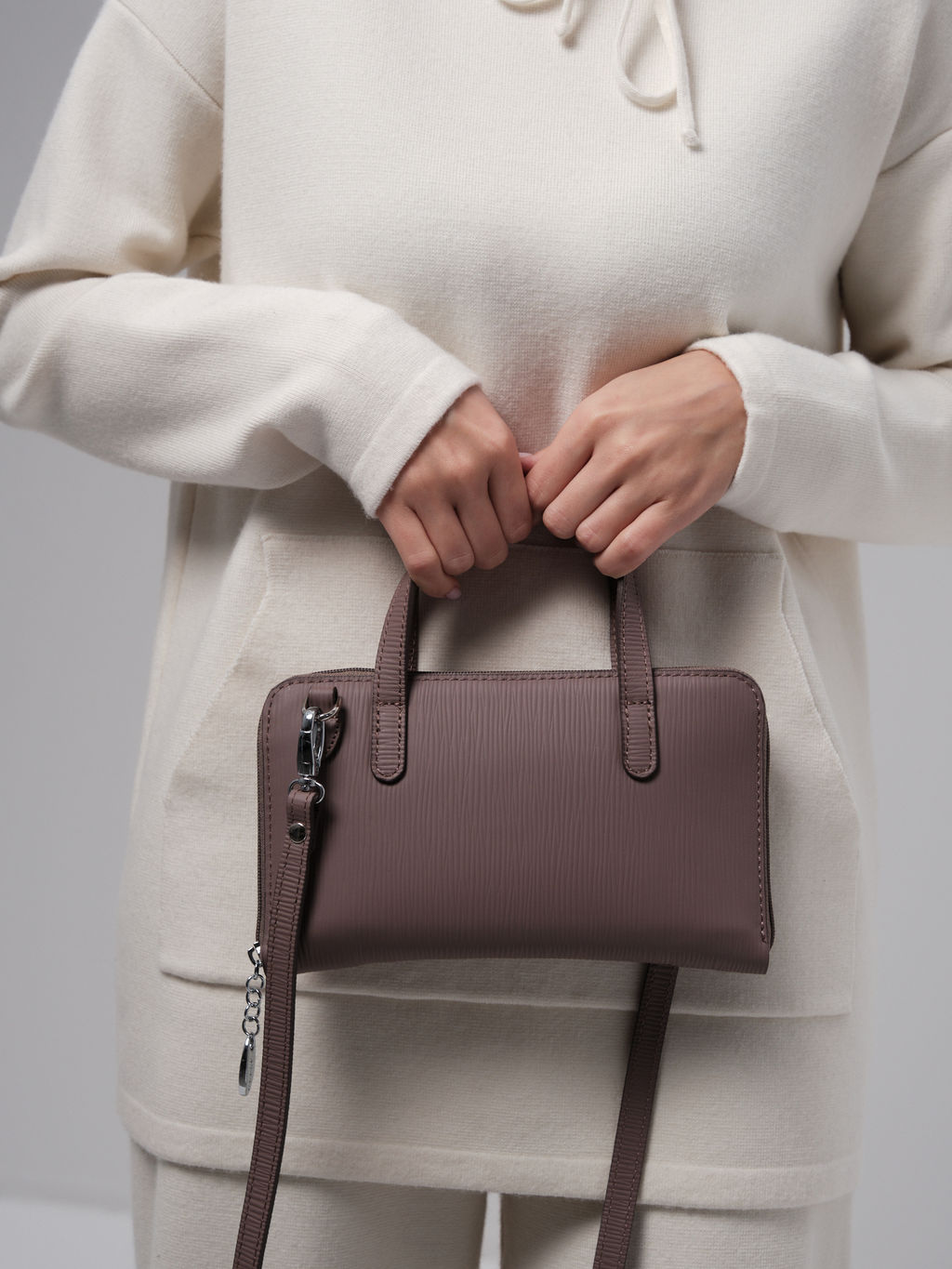 Сумка кожаная Azaro 30850 фиолетовый шепот