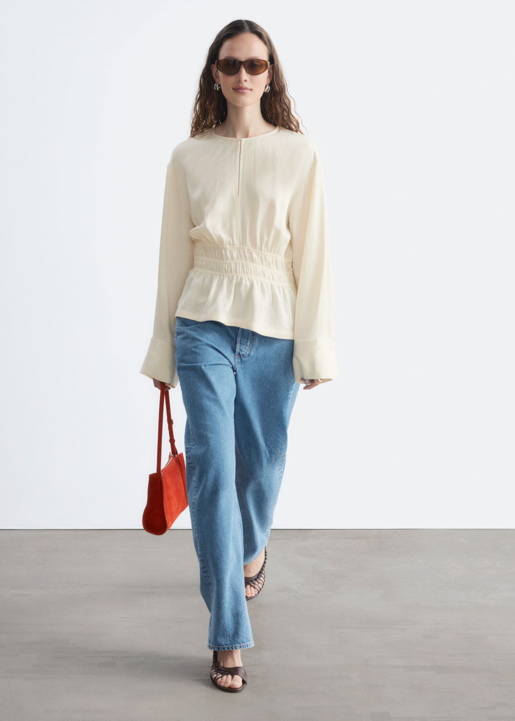Blusa de lino y cintura fruncida con nido de abeja - H&m фото 4