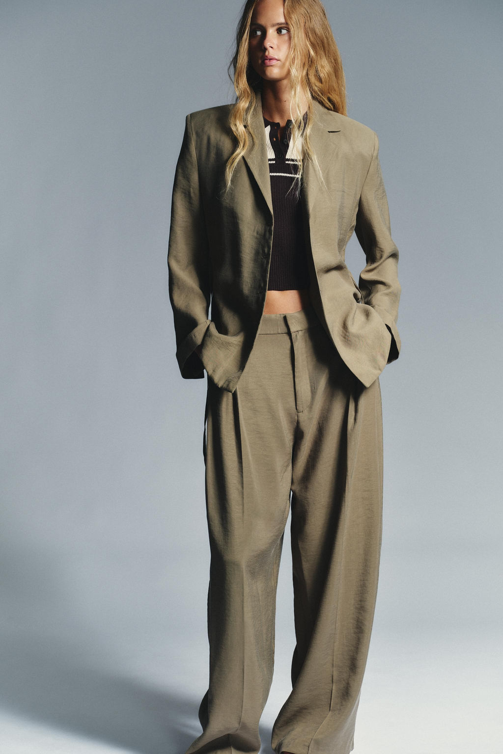 BLAZER WITH SHOULDER PADS AND THIN BELT - Zara фото 3