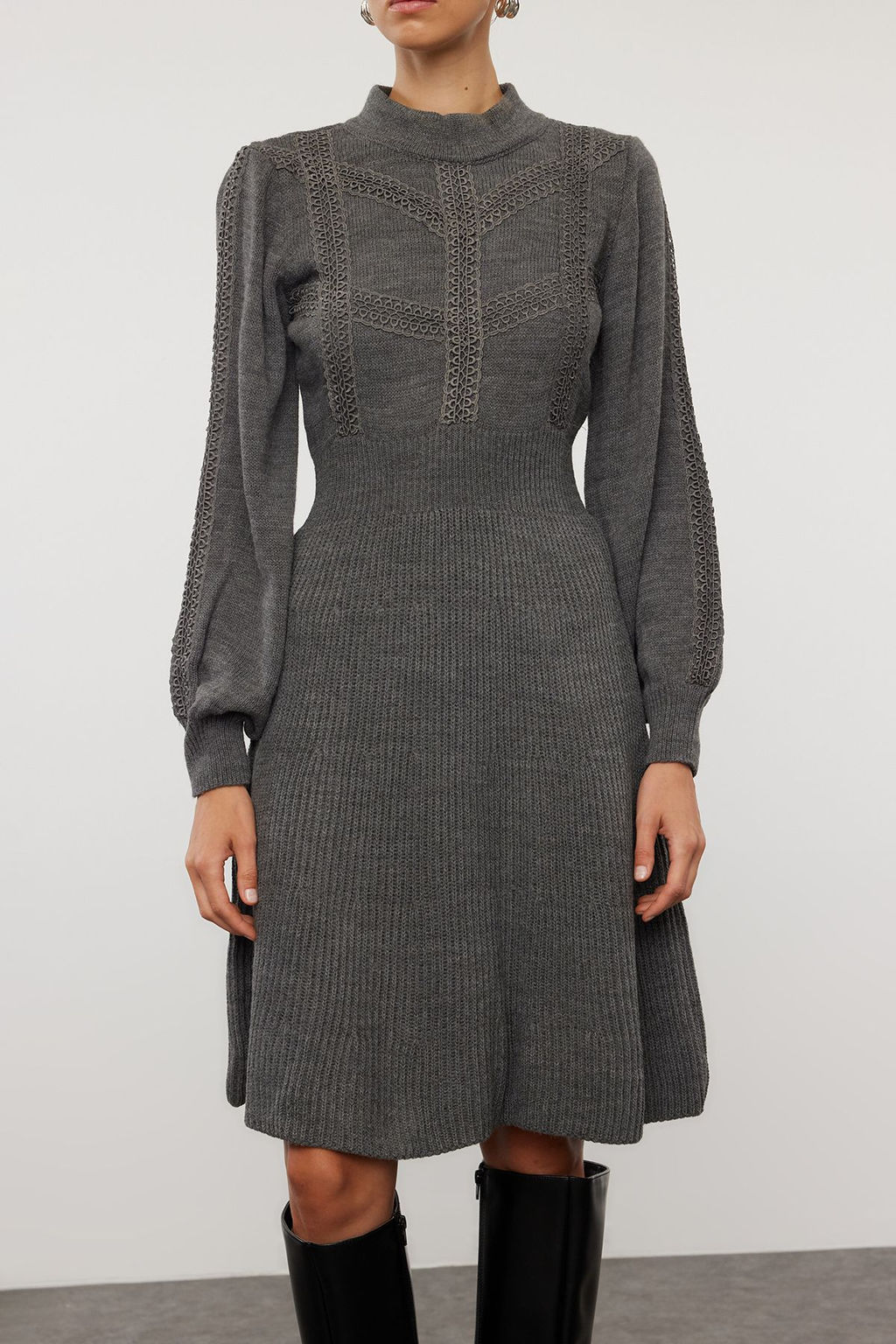 TRENDYOLMILLA Kahverengi Mini Triko Dantelli Elbise TWOAW22EL0011 фото 11