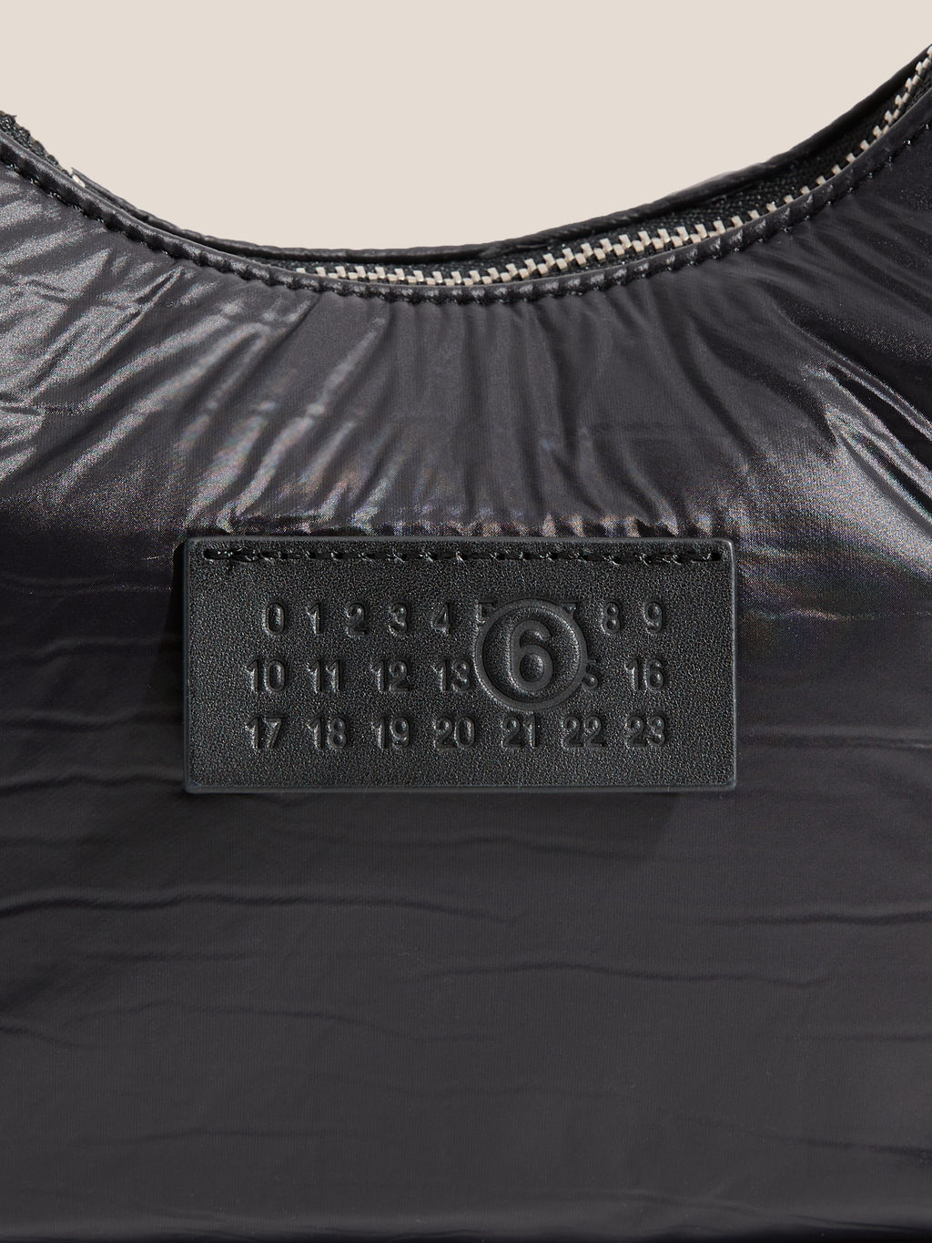 Кросс-боди MM6 MAISON MARGIELA NYLON MINI BAG Артикул 4663520, черный - Officine creative фото 2