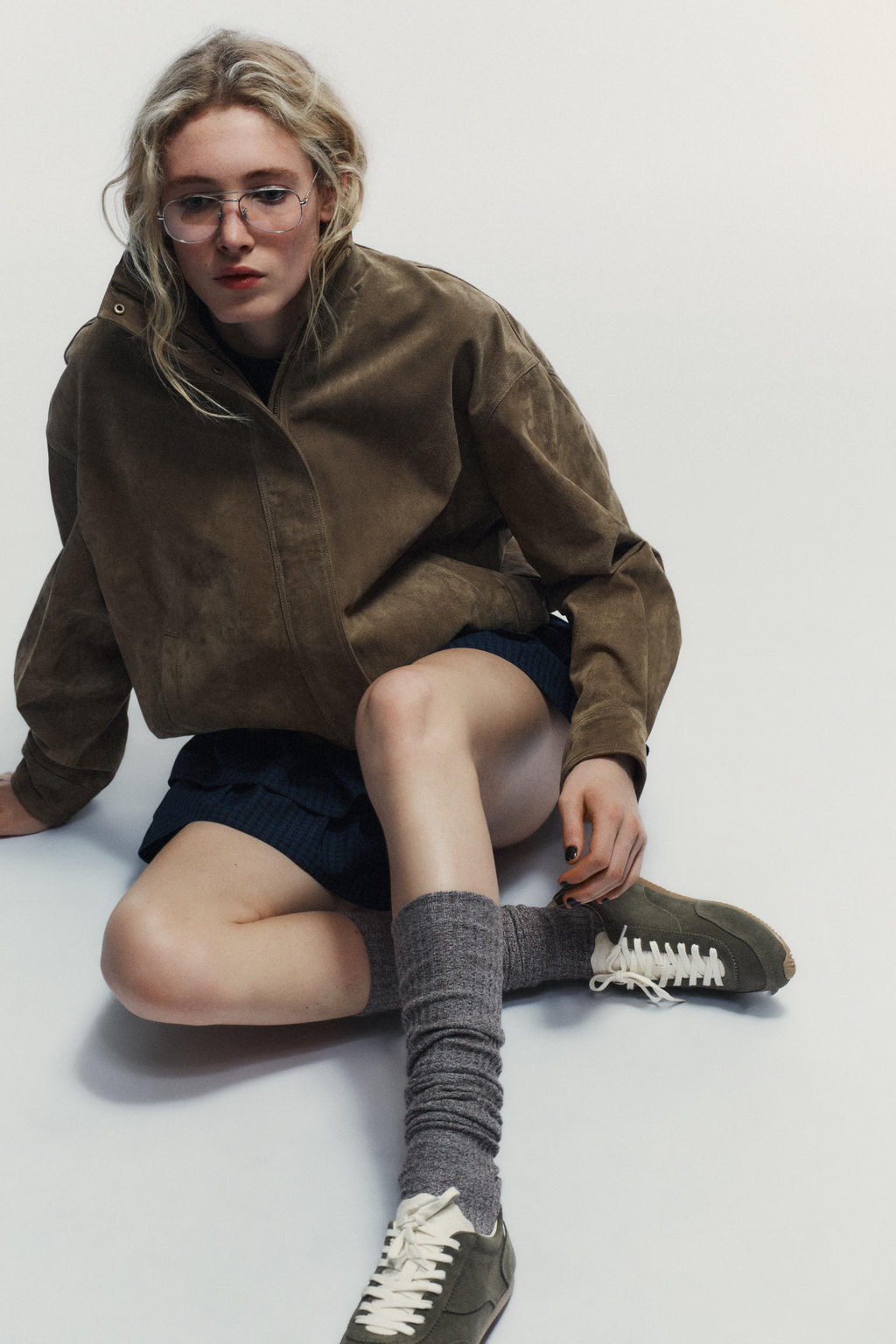 CONTRAST SPLIT SUEDE SPORTS SHOES - Zara фото 6