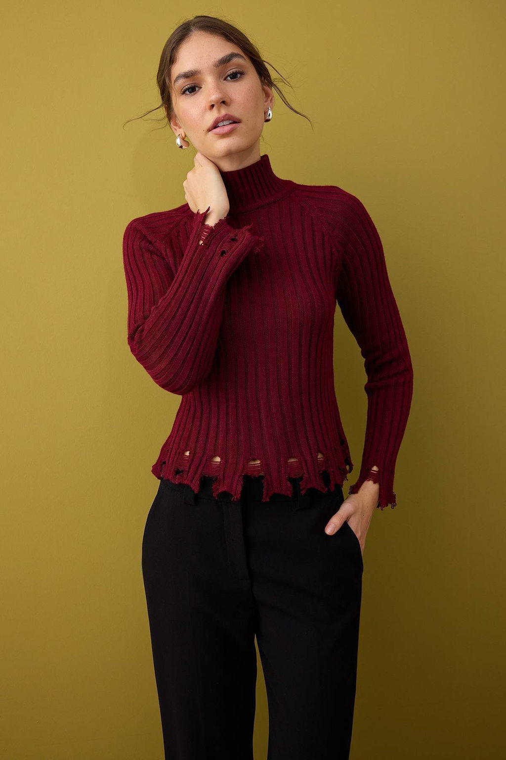 Bordo K?sa/Crop Etek Ucu Ak?tma Detayl? Triko Kazak TWOAW26KZ00102