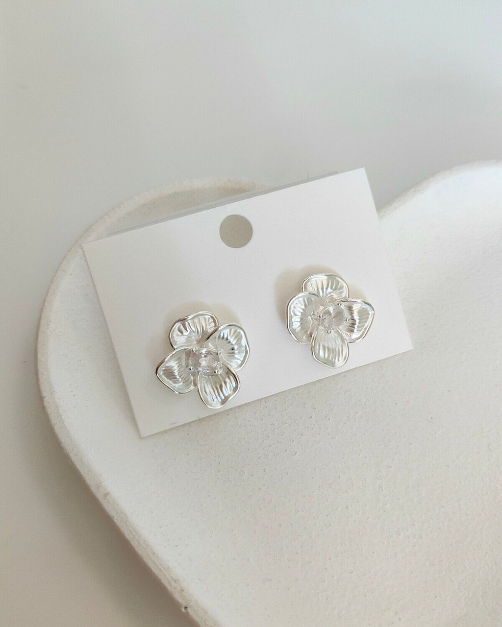 Стильные серьги