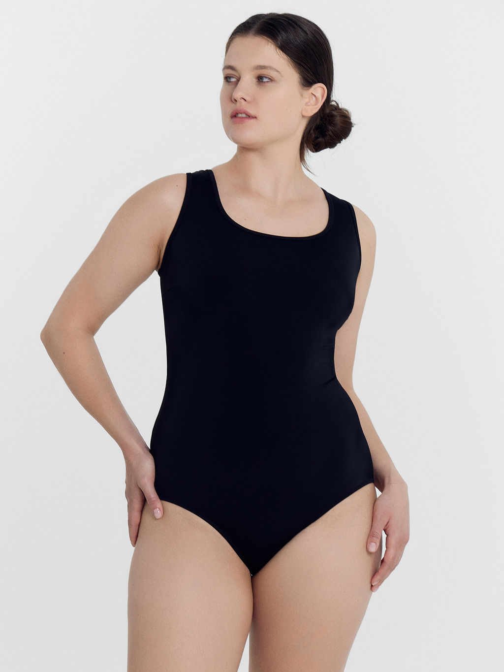 Купальник женский слитный в черном цвете черный 762218 - Mark formelle фото 4