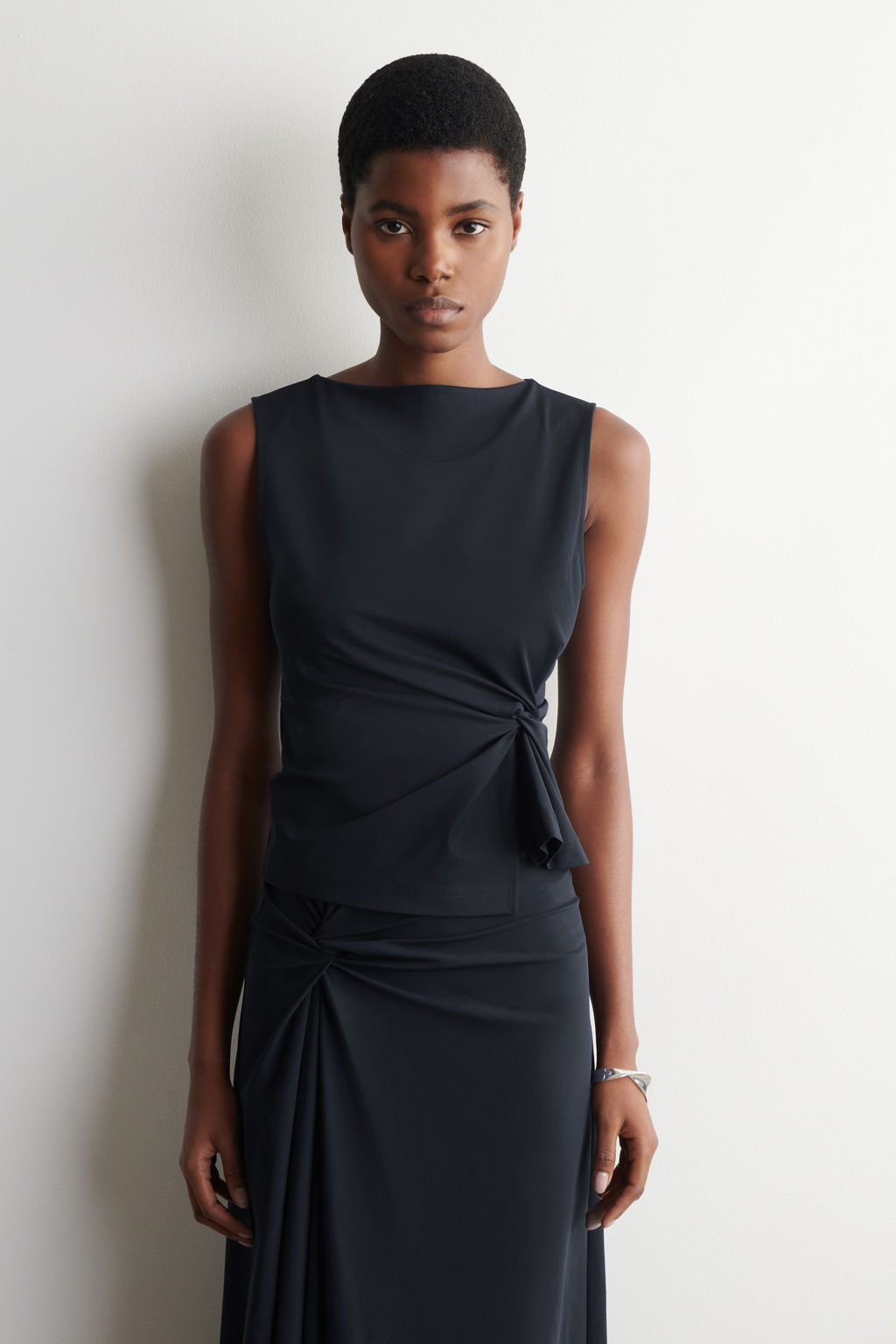 TOP CON DETALLE DE NUDO - H&m фото 3