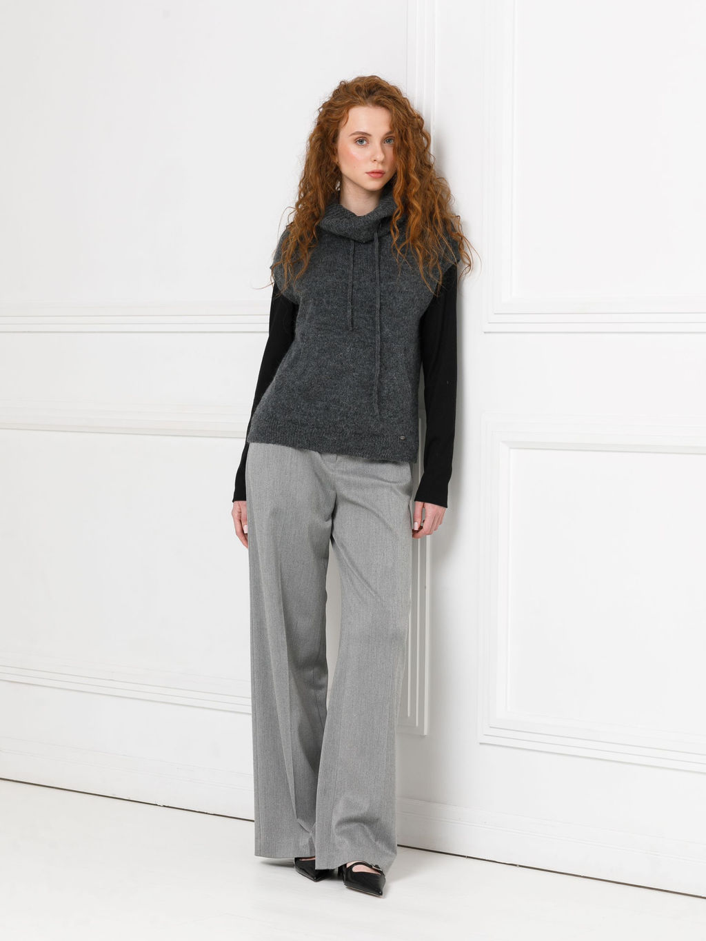 Жилет вязаный