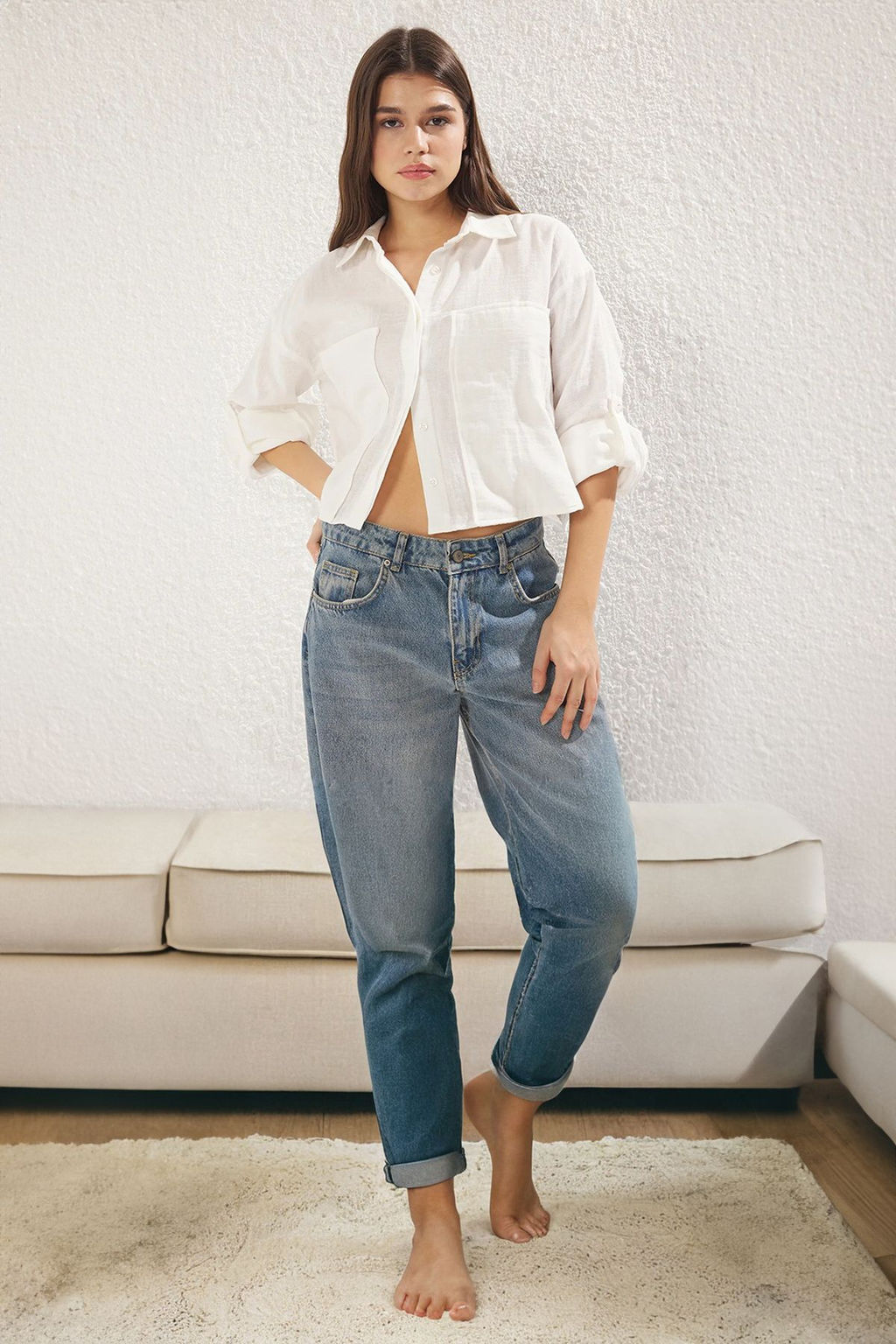 TRENDYOLMILLA Beyaz Muslin Kumas Buyuk Cep Detayl? Regular Normal Kal?p Crop Dokuma Gomlek TWOSS25GO00099 фото 4