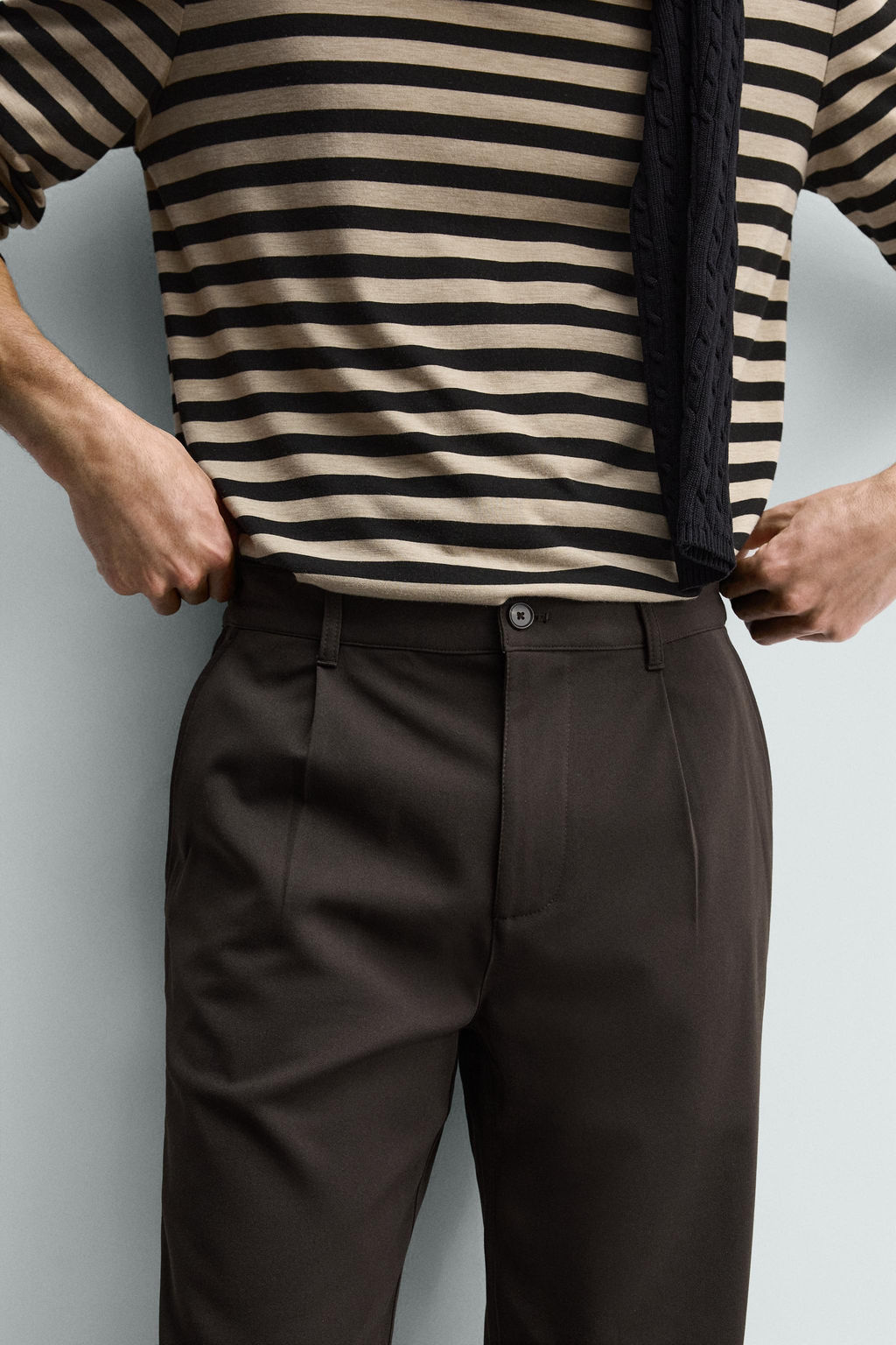 PANTAL?N STRAIGHT FIT CONFORT / Marr?n