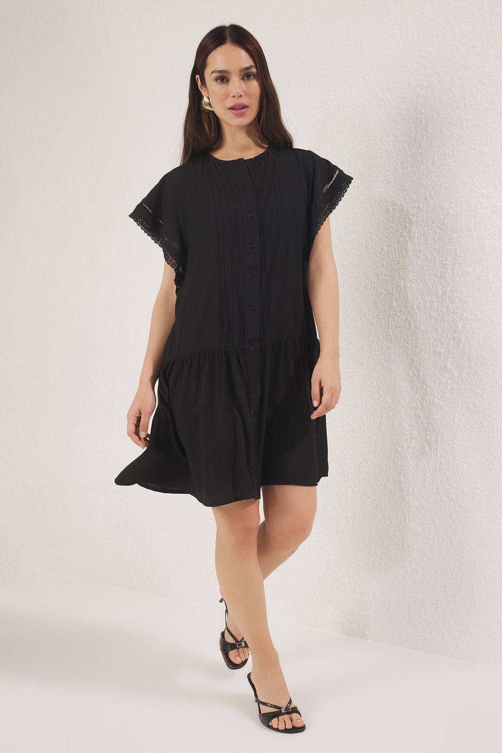 Siyah Duz Kesim Gupur Detayl? Mini Dokuma Gomlek Elbise TWOSS25EL00402 - Trendyolmilla фото 2