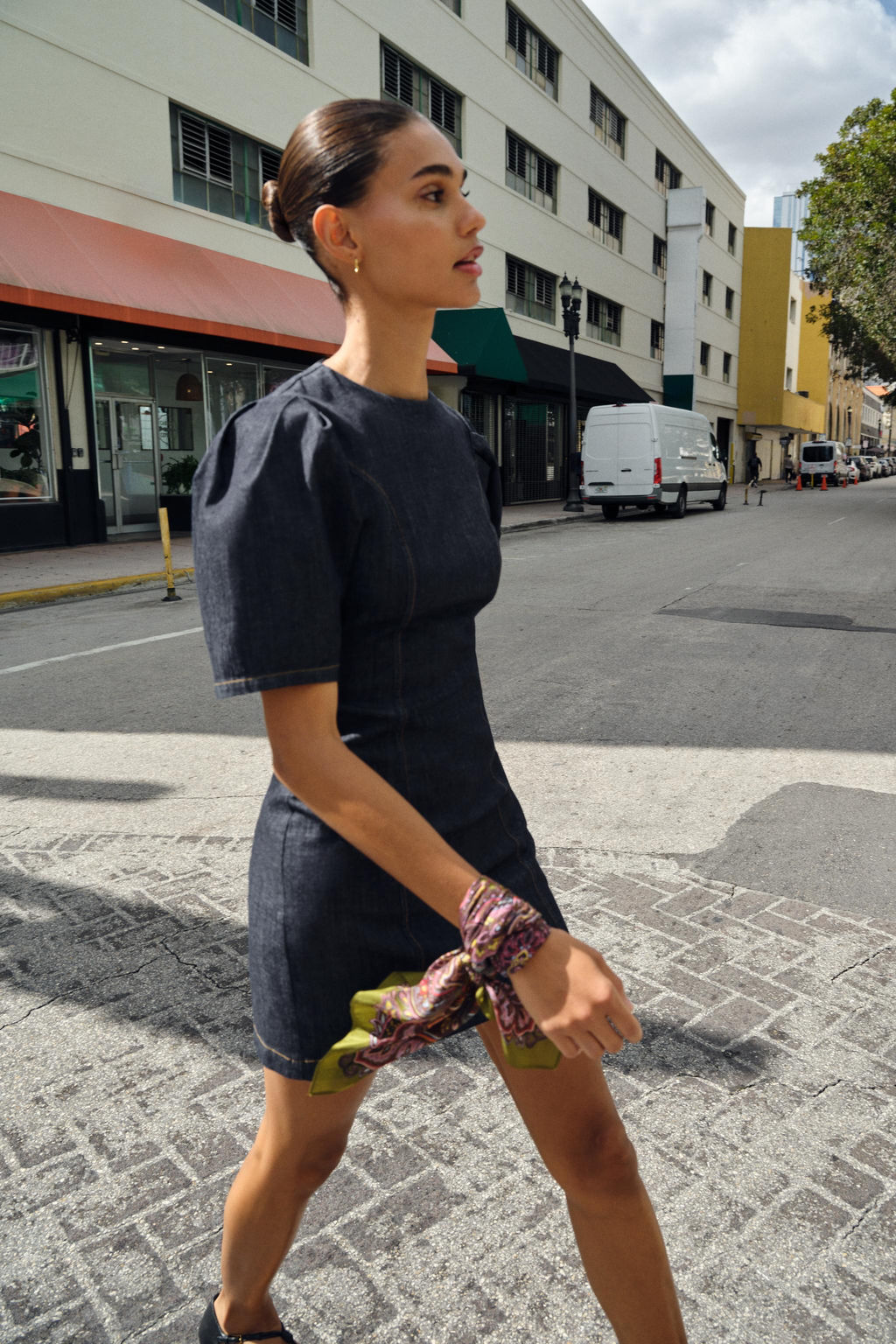 VESTIDO Z1975 MINI DENIM MANGA ABULLONADA / Azul - Zara фото 5