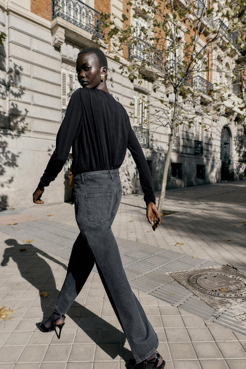 Z1975 LOOSE STRAIGHT HIGH-WAIST SHINY JEANS - Zara фото 7