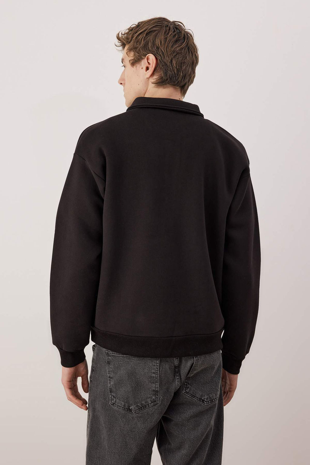 Siyah Yeni Oversize/Genis Kesim Soft Kalite Ici Polarl? Polo Yaka Sweatshirt TMNAW26SW00004 - Trendyolmilla фото 4