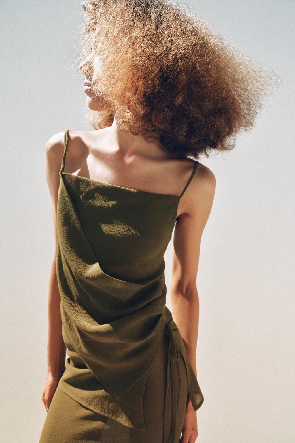 SEMI-SHEER TEXTURED ASYMMETRIC TOP - Zara фото 10