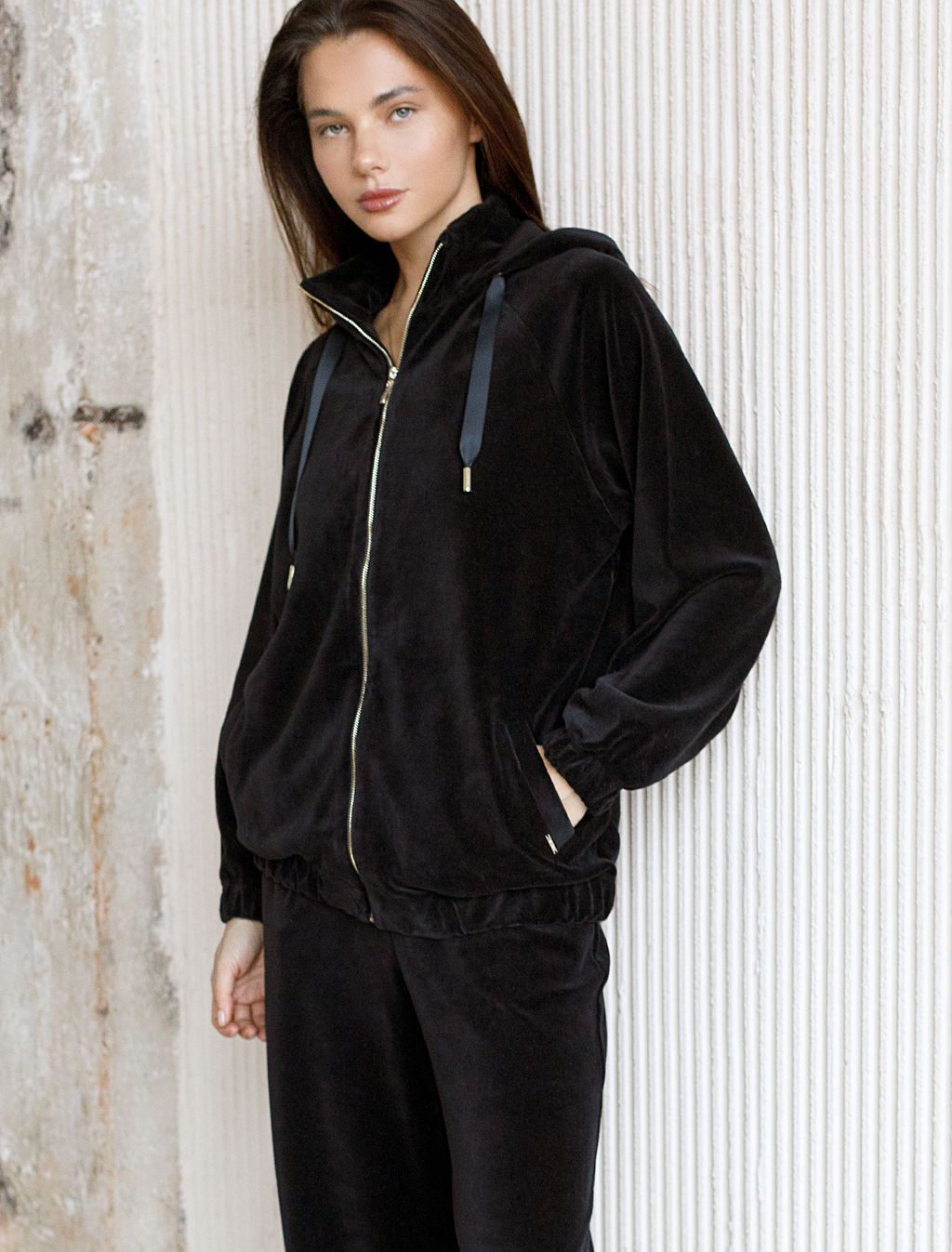 Худи из бархатистого велюра - Vilatte фото 12