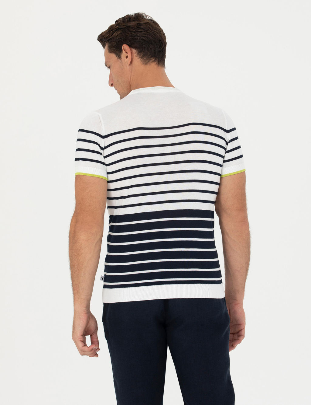 Beyaz Slim Fit Bisiklet Yaka Triko T-Shirt