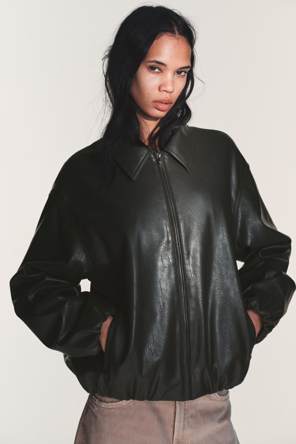 LEATHER EFFECT JACKET WITH ELASTICATED DETAILS - Zara фото 16
