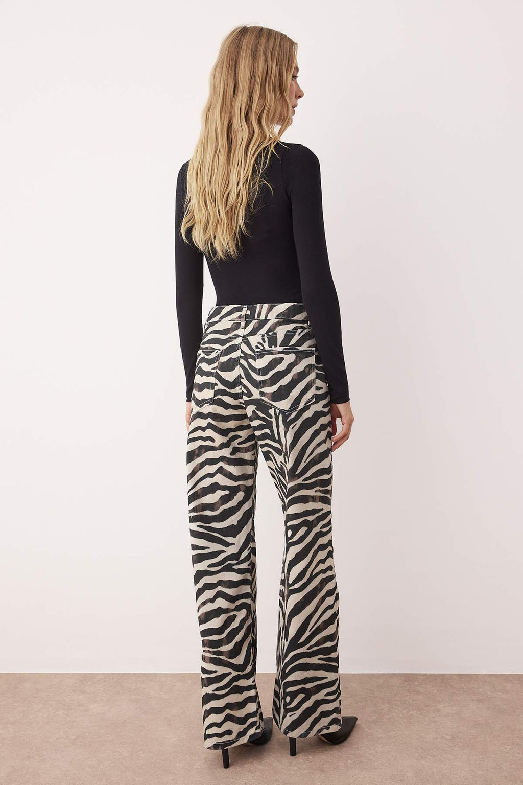 Cok Renkli Zebra Desenli Yuksek Bel Genis Paca Wide Leg Jeans TWOAW26JE00109 - Trendyolmilla фото 4