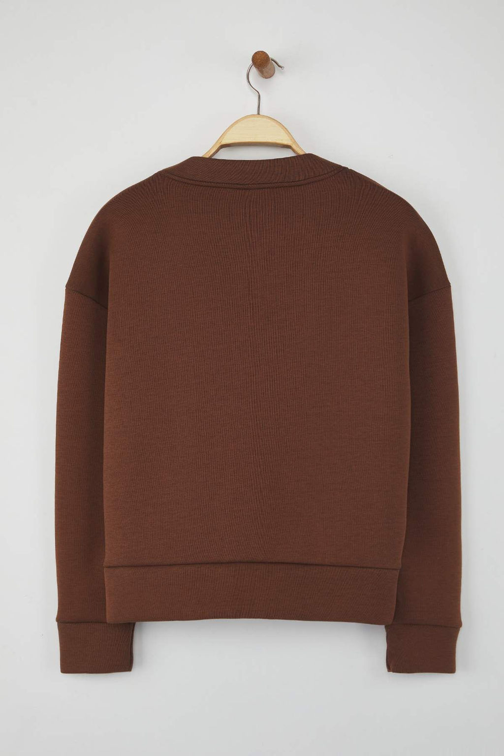 Teen Kahverengi Oversize/Genis Kal?p V yaka Full Dugme Kapama Esnek Orme Sweatshirt TWOAW26SW00013 - Trendyolmilla фото 6