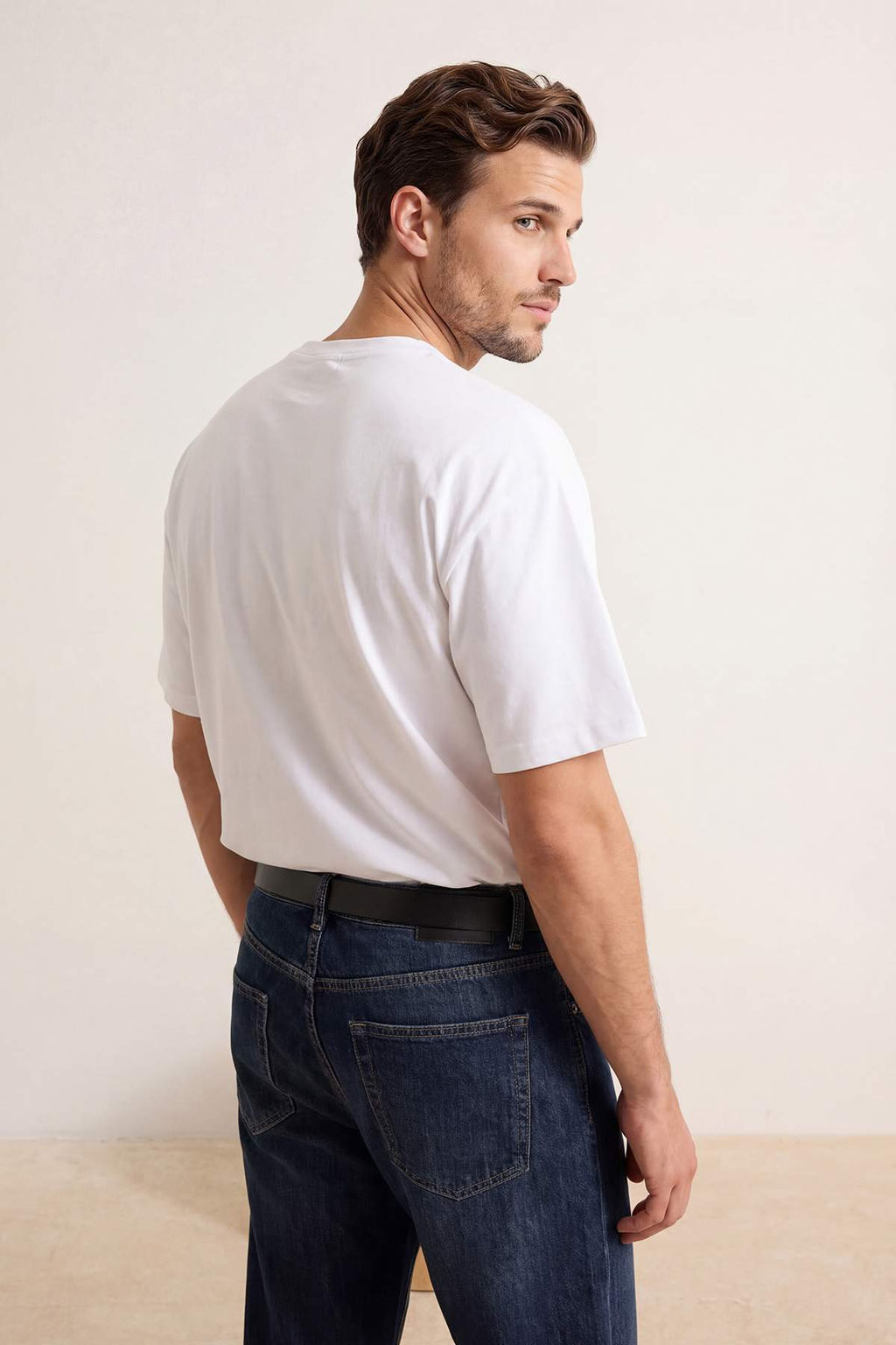 Beyaz Premium Wardrobe Essentials Yumusak Tuse Dusuk Omuz Regular Fit Basic T-Shirt TMNSS26TS00010 - Trendyolmilla фото 2