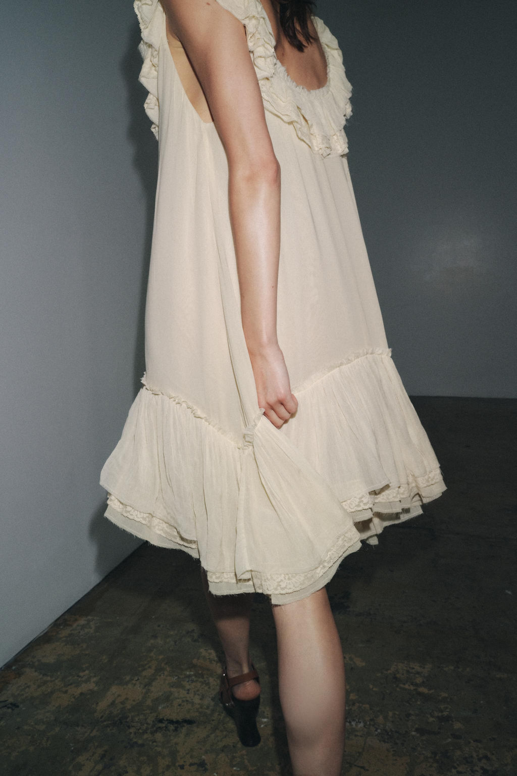 ZW COLLECTION LACE RUFFLE DRESS - Zara фото 10