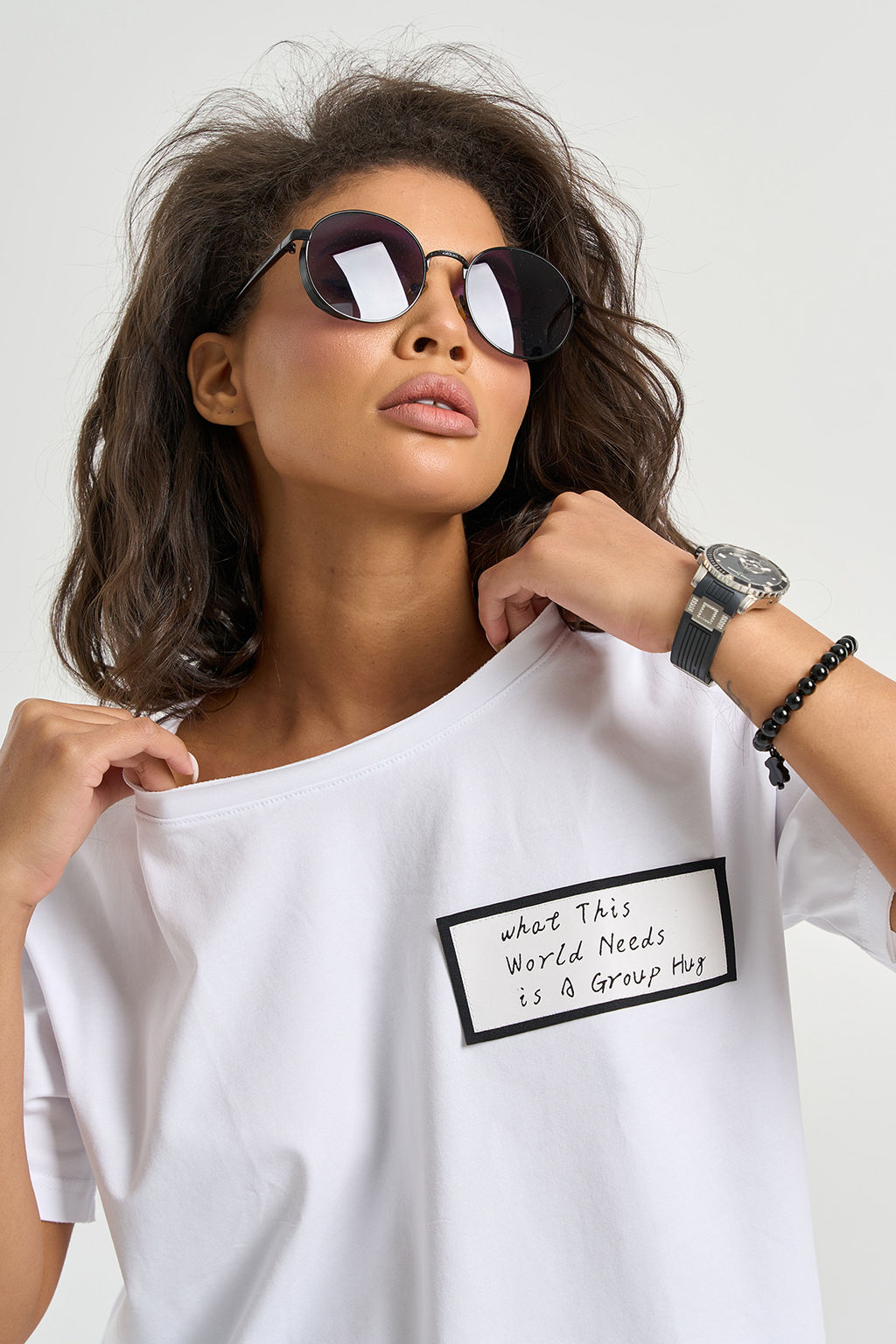 Футболка оверсайз с разрезами по бокам белая