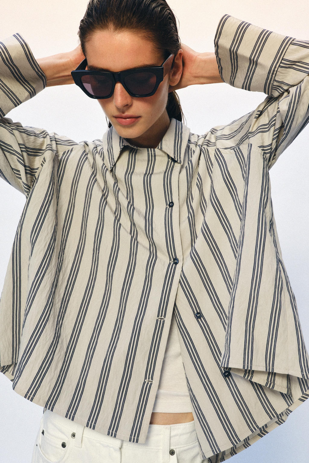 CAMISA OVERSIZE RAYAS ZW COLLECTION / Beige / Marino - Zara фото 2