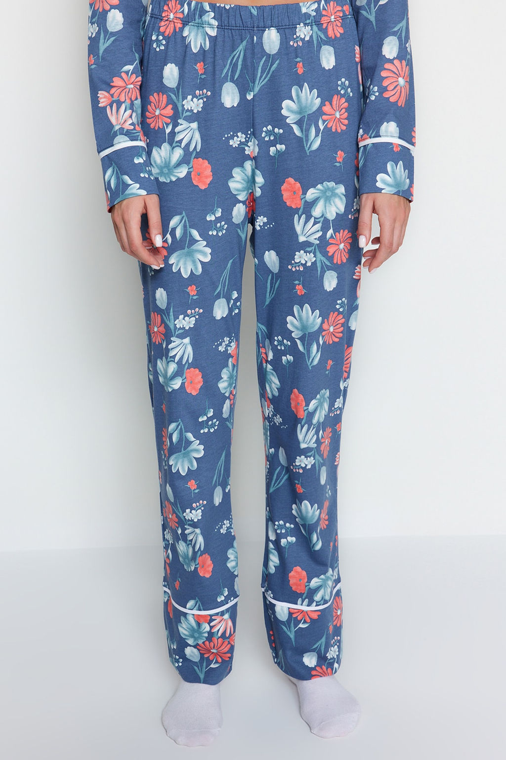 Mavi %100 Pamuklu Cicek Desenli Kruvaze Gomlek-Pantolon Orme Pijama Tak?m? THMAW21PT0584 - Trendyolmilla фото 5