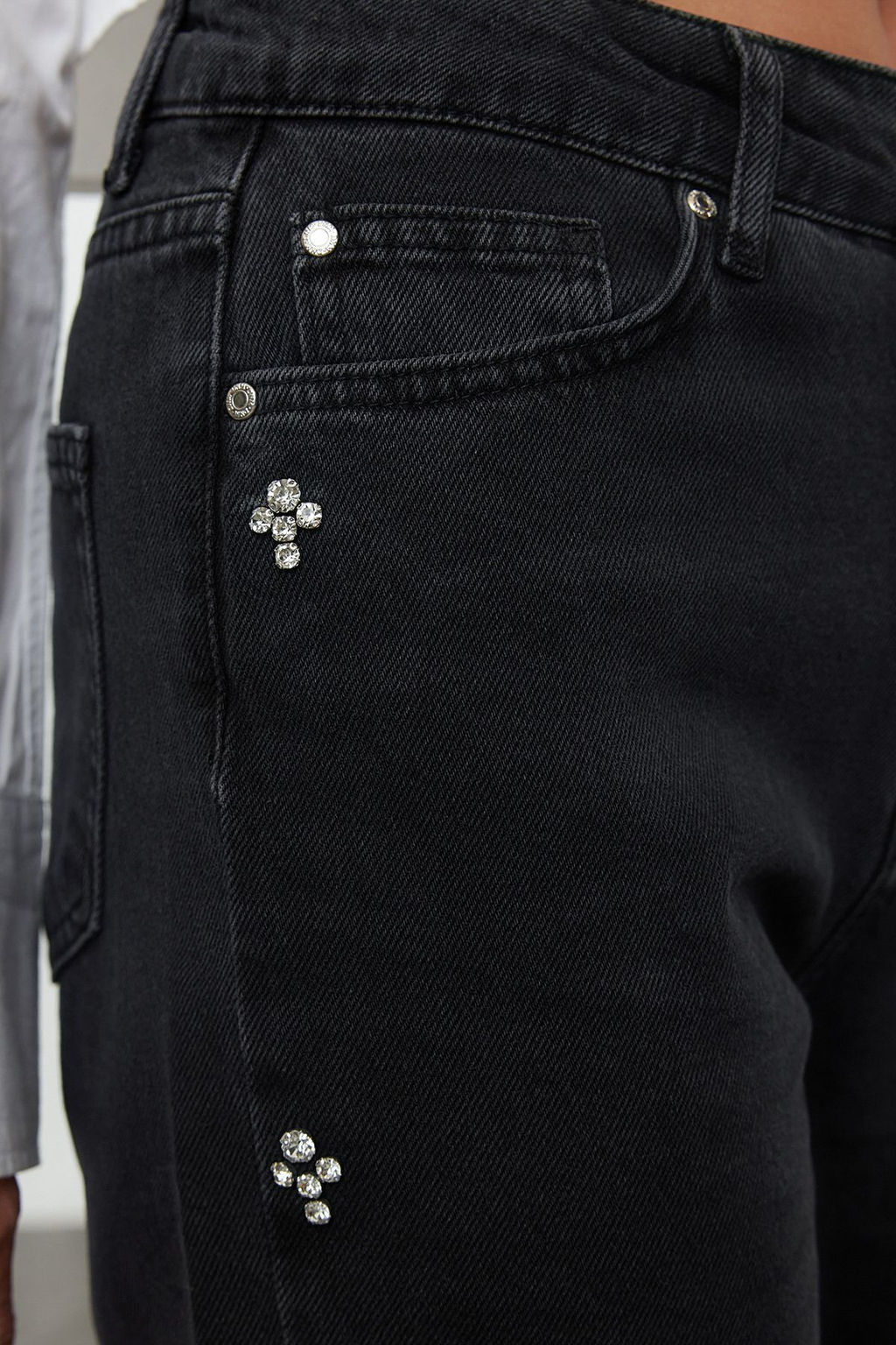 Siyah Tasl? Yuksek Bel Mom Jeans TWOAW25JE00255 - Trendyolmilla фото 4