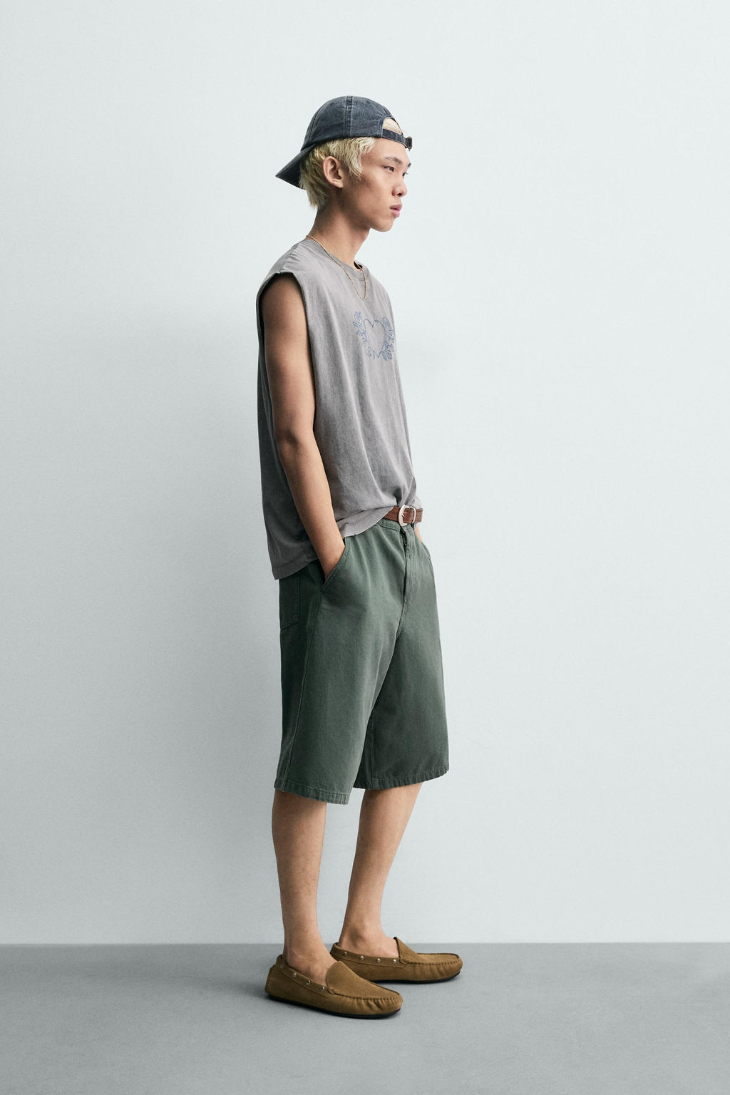 CAMISETA TANK RELAXED FIT ESTAMPADOS / Gris
