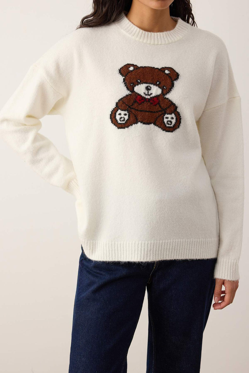 Ekru Ay?c?k Nak?sl? Bisiklet Yaka Triko Kazak TWOAW26KZ00267 - Trendyolmilla фото 3