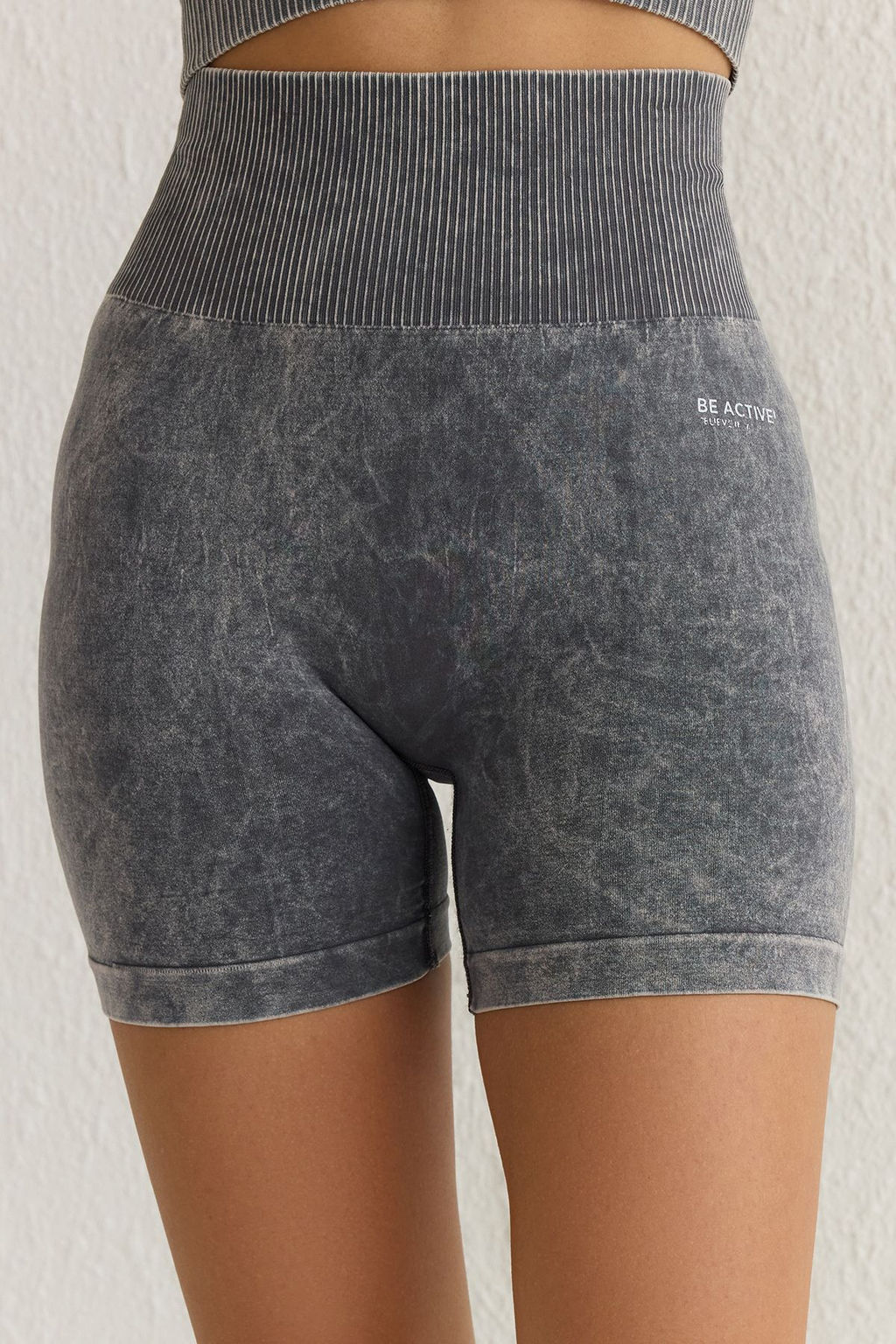 TRENDYOLMILLA Siyah Seamless/Dikissiz Y?kamal? Orme Spor Sort/K?sa Tayt THMSS23TY00034  фото 41